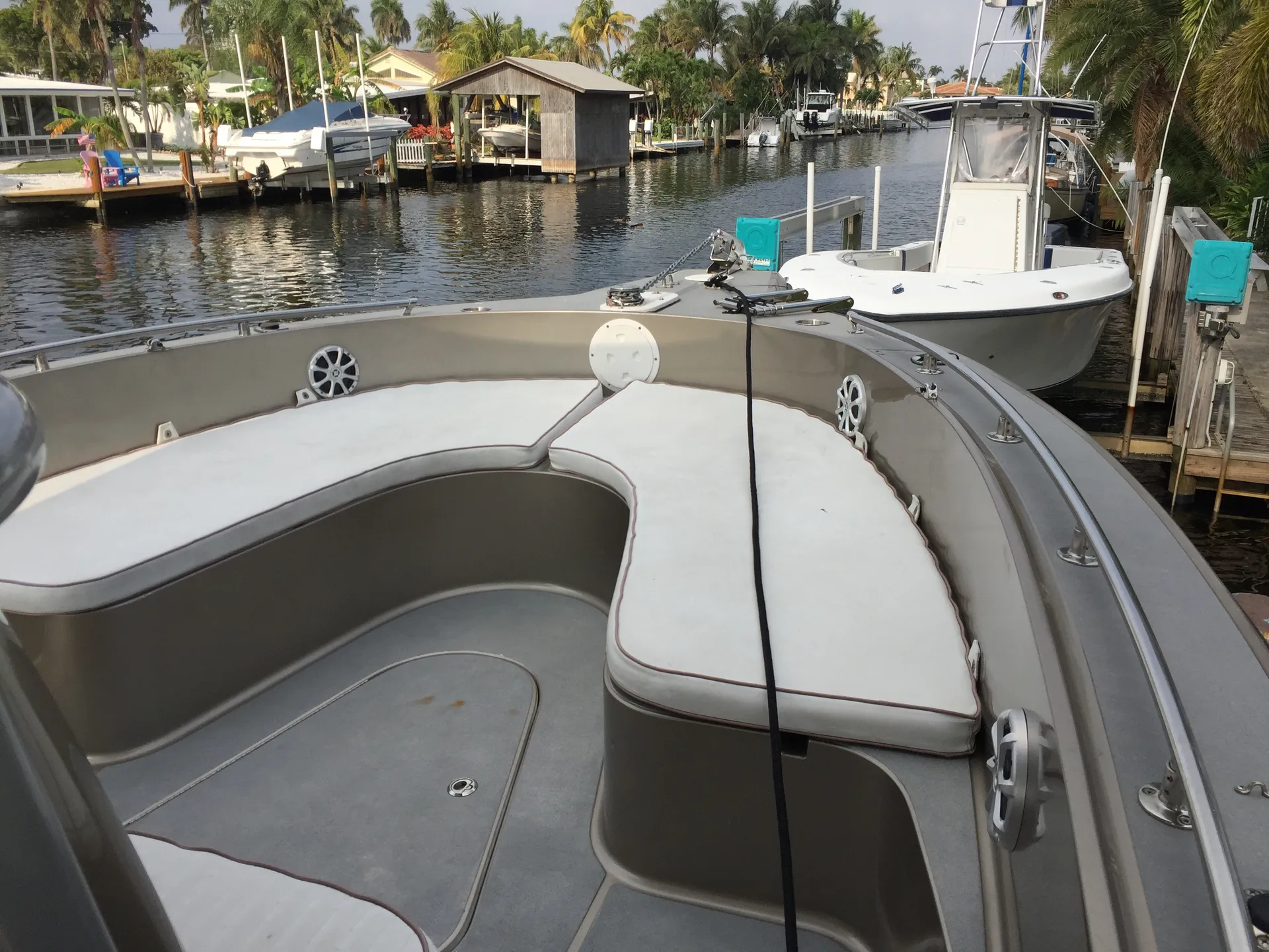 Stamas Yachts 310 Tarpon w/ 300 Yamaha in Fort Lauderdale, FL — photo 8