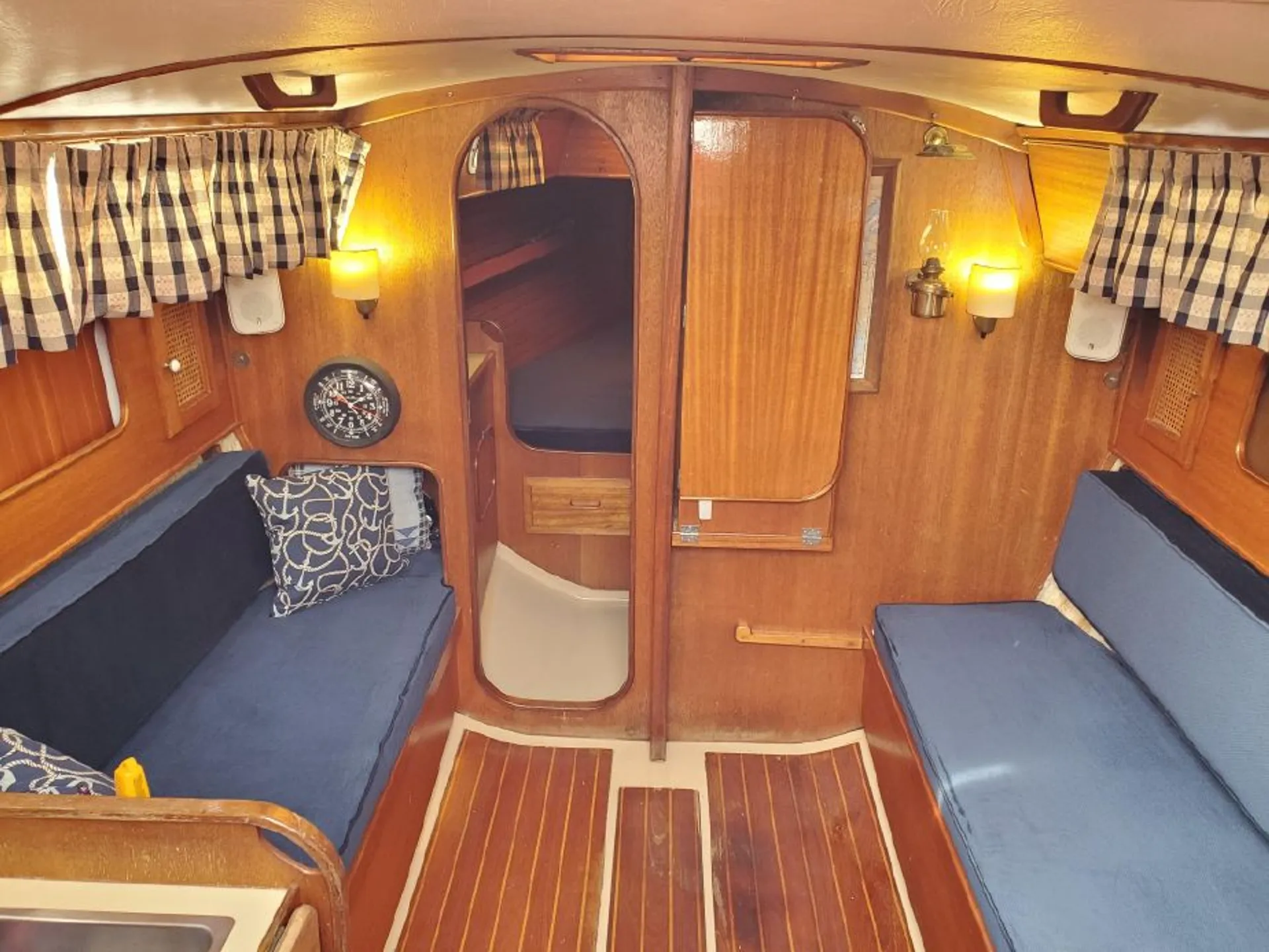 "Equinox" - Center of the Sun - Lippincott 30'