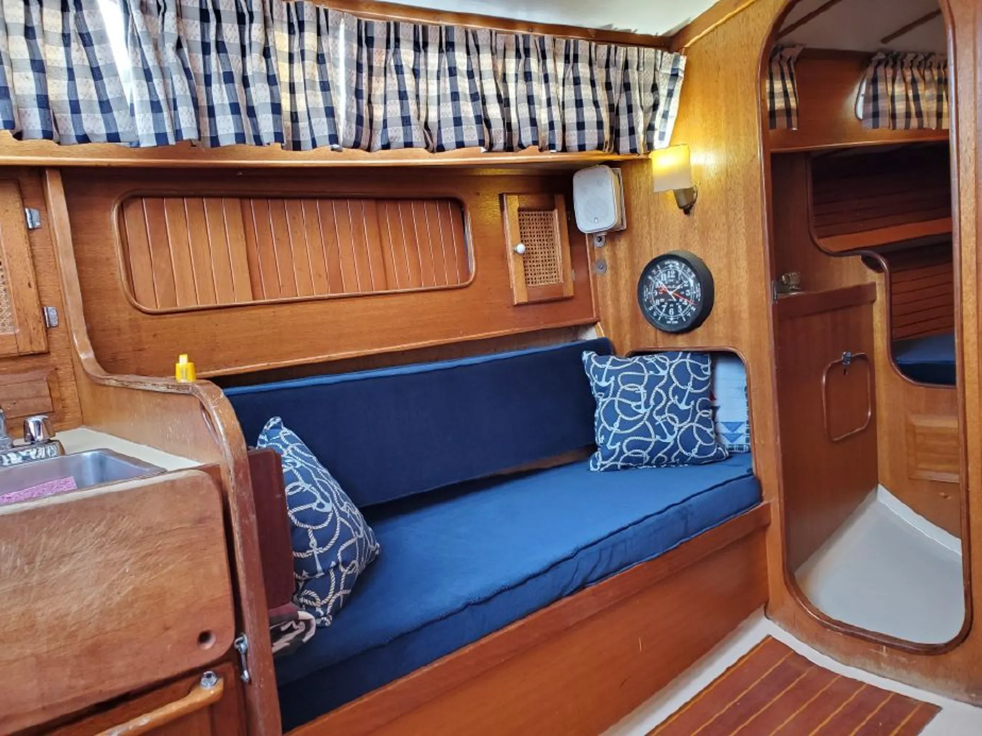 "Equinox" - Center of the Sun - Lippincott 30'