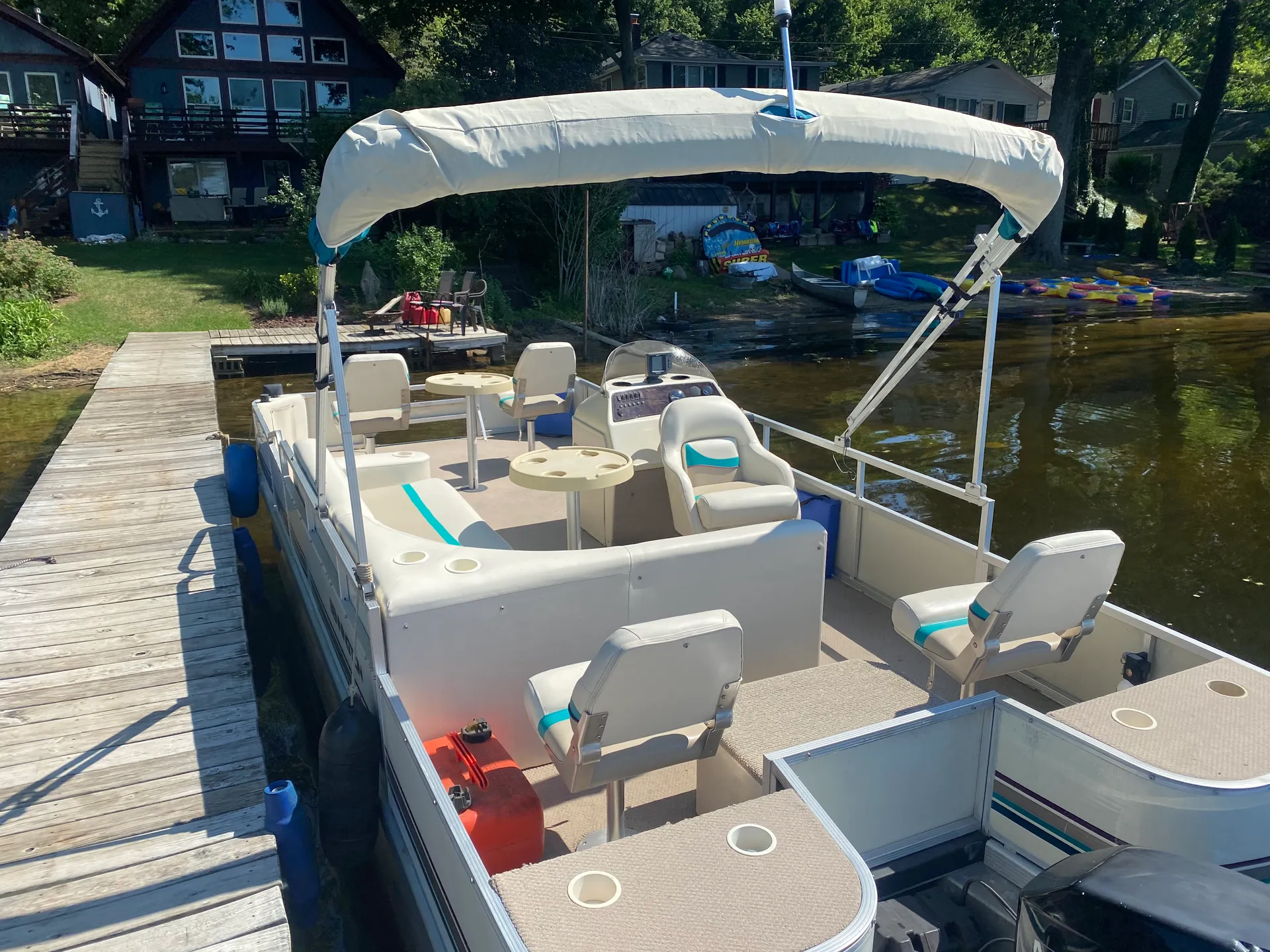 Bennington Marine 200S in Paw Paw, MI — photo 7