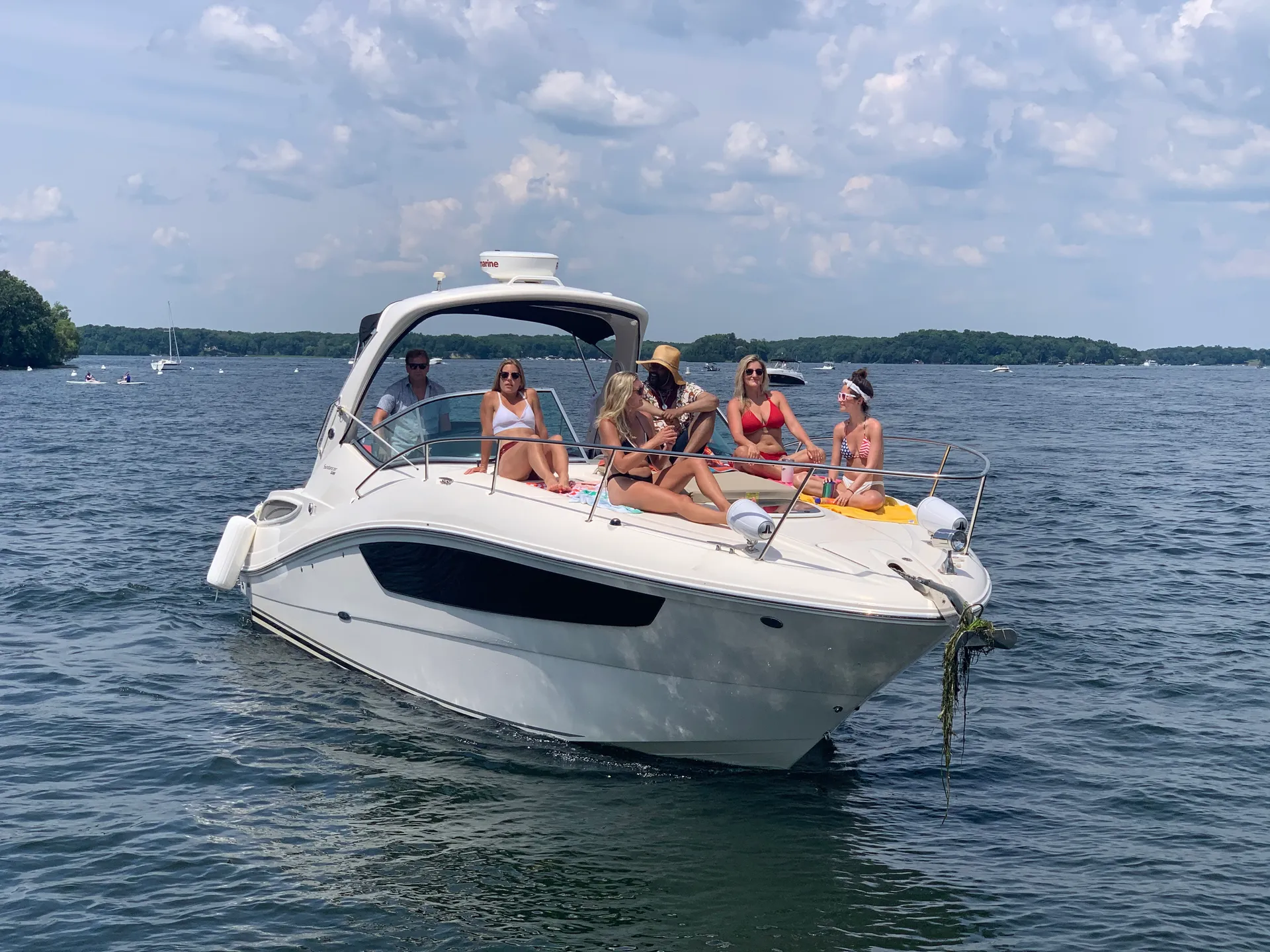 Sea Ray Boats 330 Sundancer in Excelsior, MN — photo 7