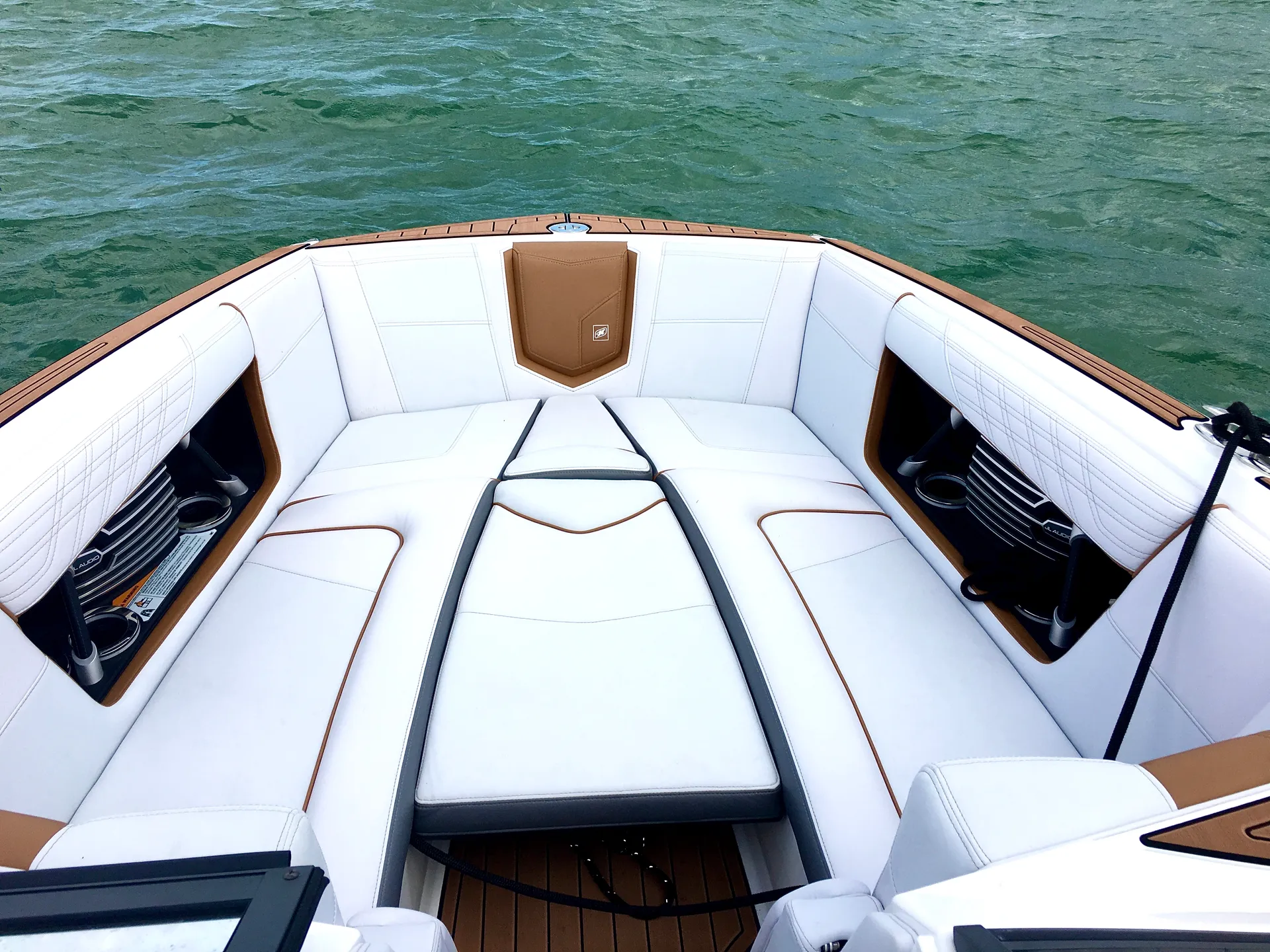 SANDBAR CRUISE - WAKEBOARD - WAKESURF - TUBE - SKI