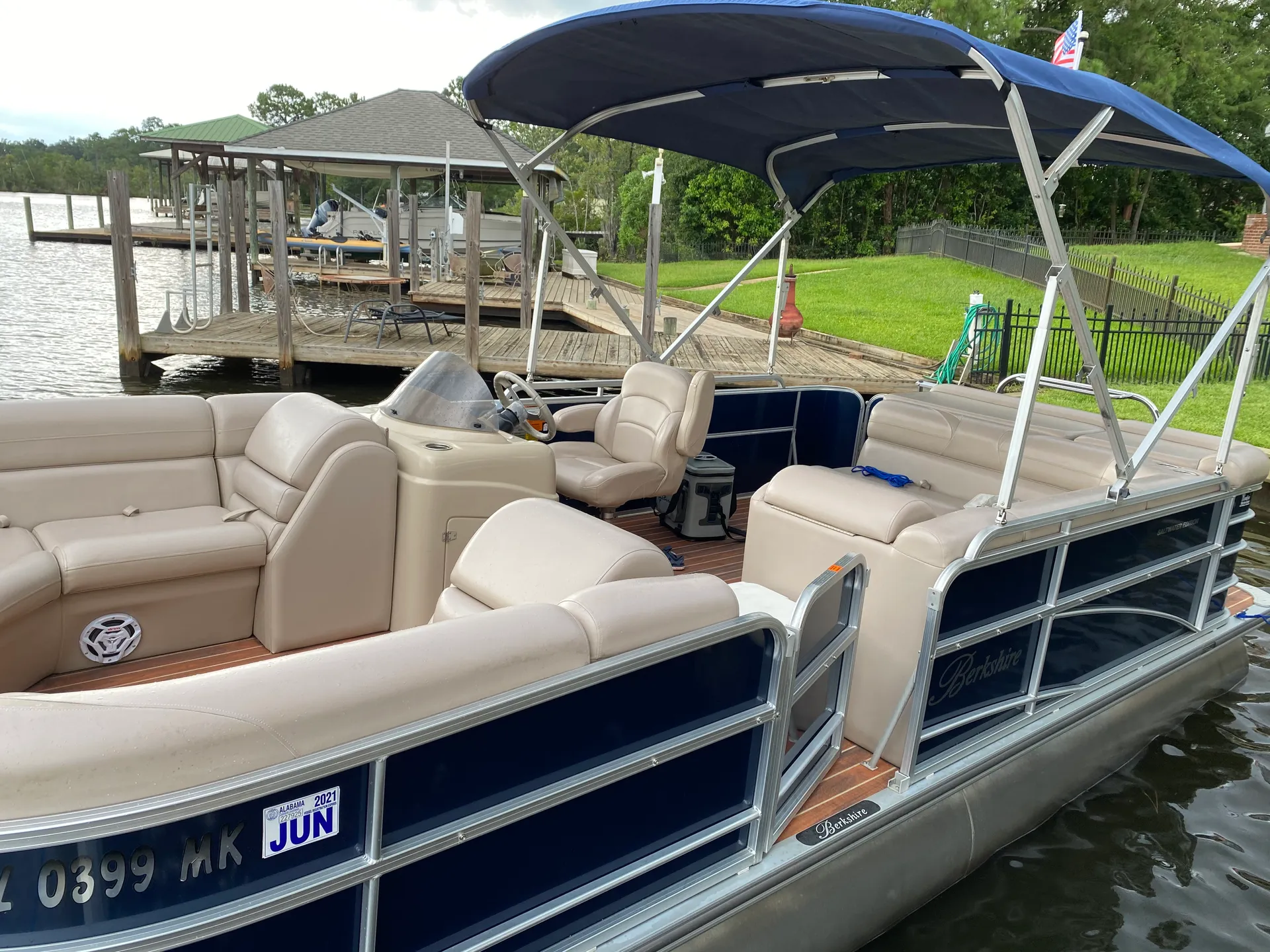 Berkshire Pontoons 210CL CTS in Fairhope, AL — photo 2