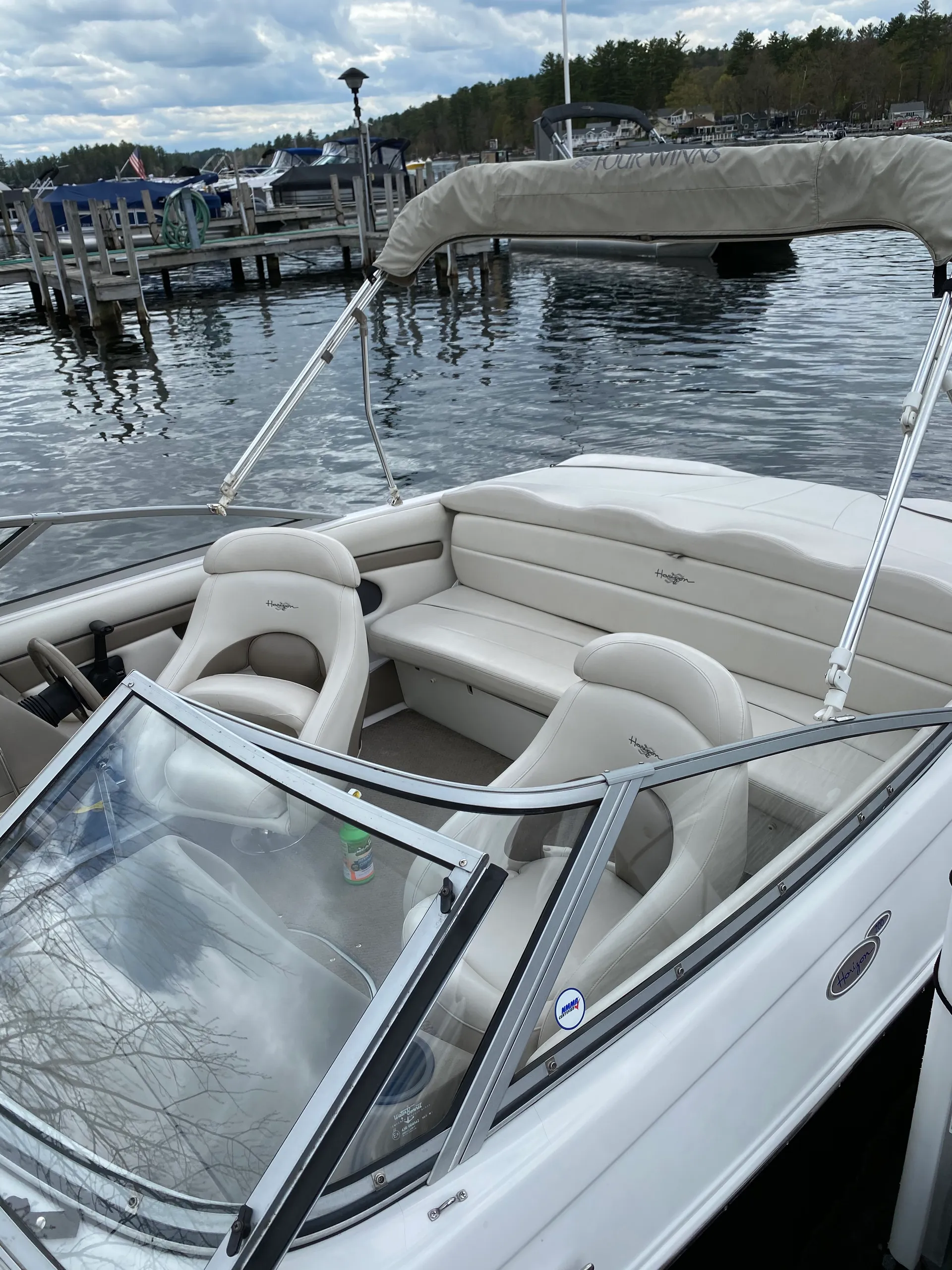 Four Winns Boats 200 Horizon  in Concord, NH — photo 4