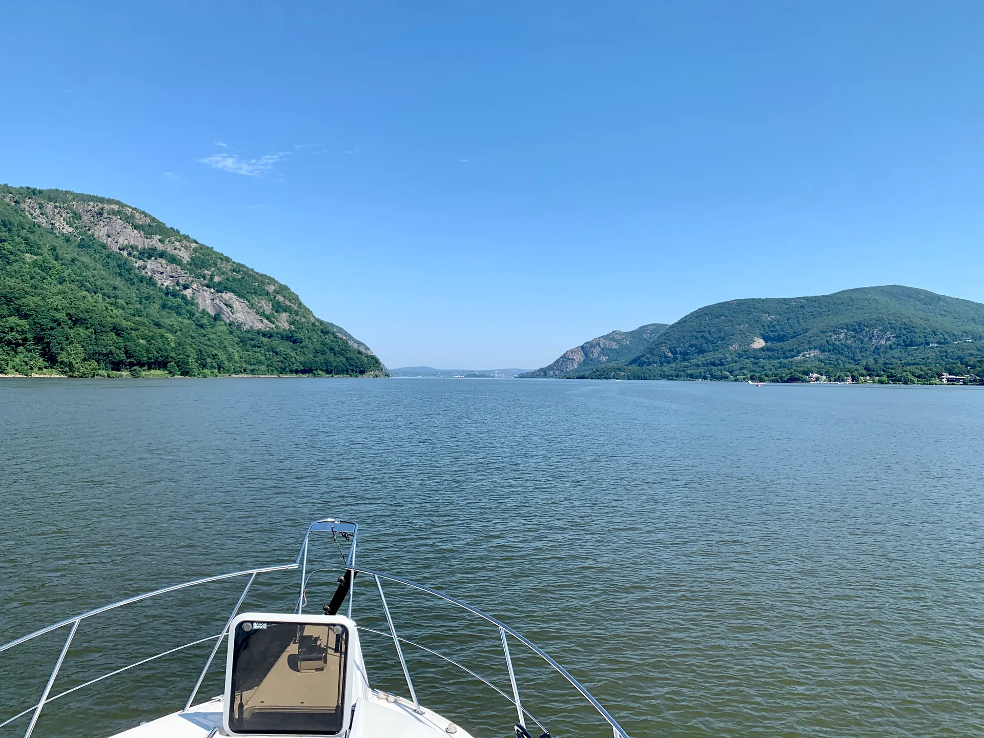 TRAVEL IN LUXURY AND STYLE ON THIS CRUISER YACHT