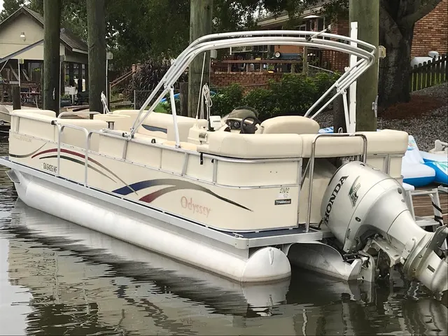 Rent a Odyssey Pontoons pontoon in Slidell, LA near me