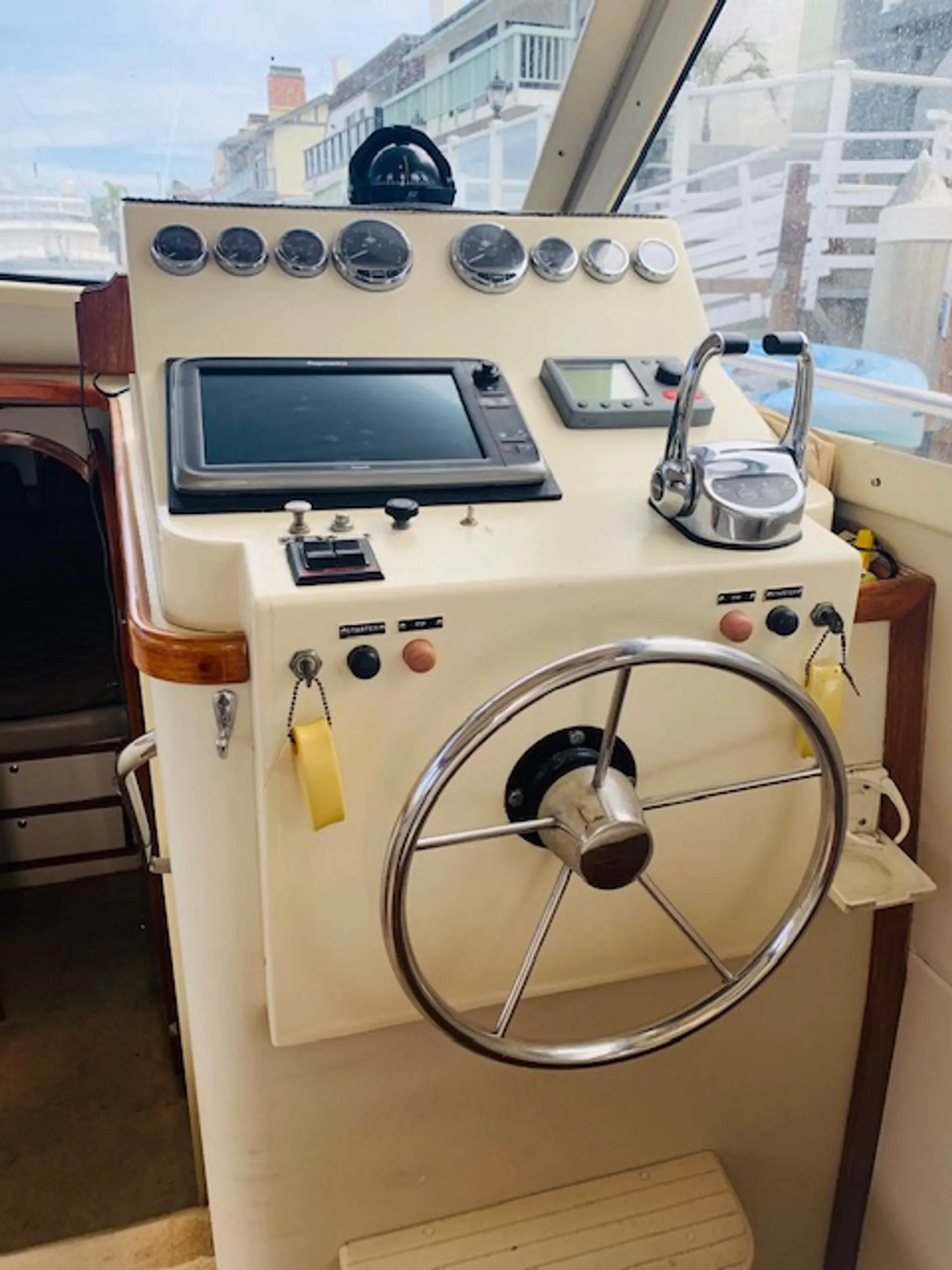 Mediterranean 38 Convertable in Oxnard, CA — photo 9