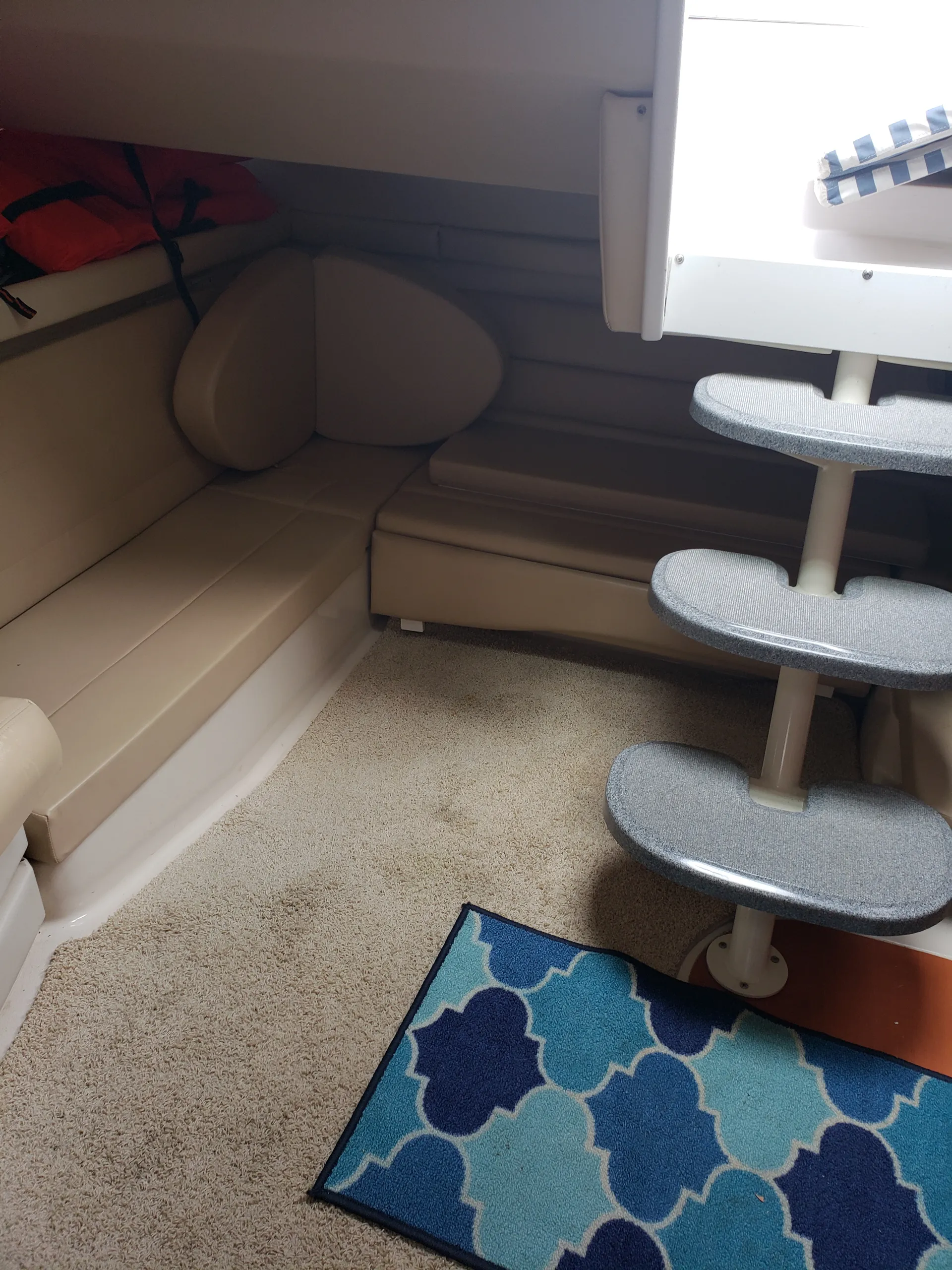 Larson Boats 370 Cabrio Mid-Cabin in Miami, FL — photo 7