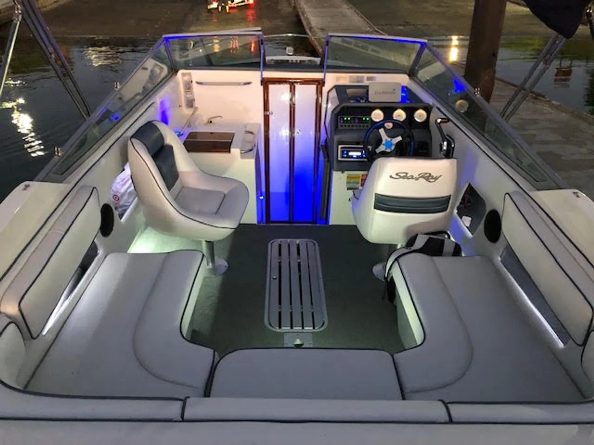 Sea Ray Boats 220 Overnighter in Newport Beach, CA — photo 2