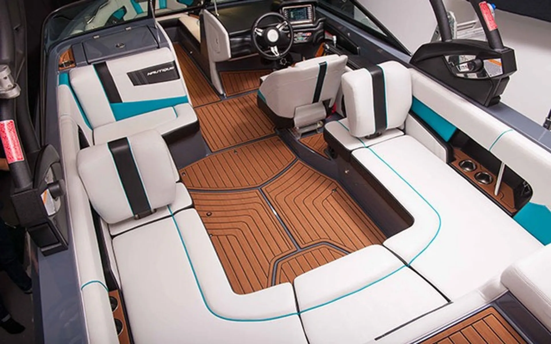 Super Air Nautique Wakeboat Charter on Lake Tulloch