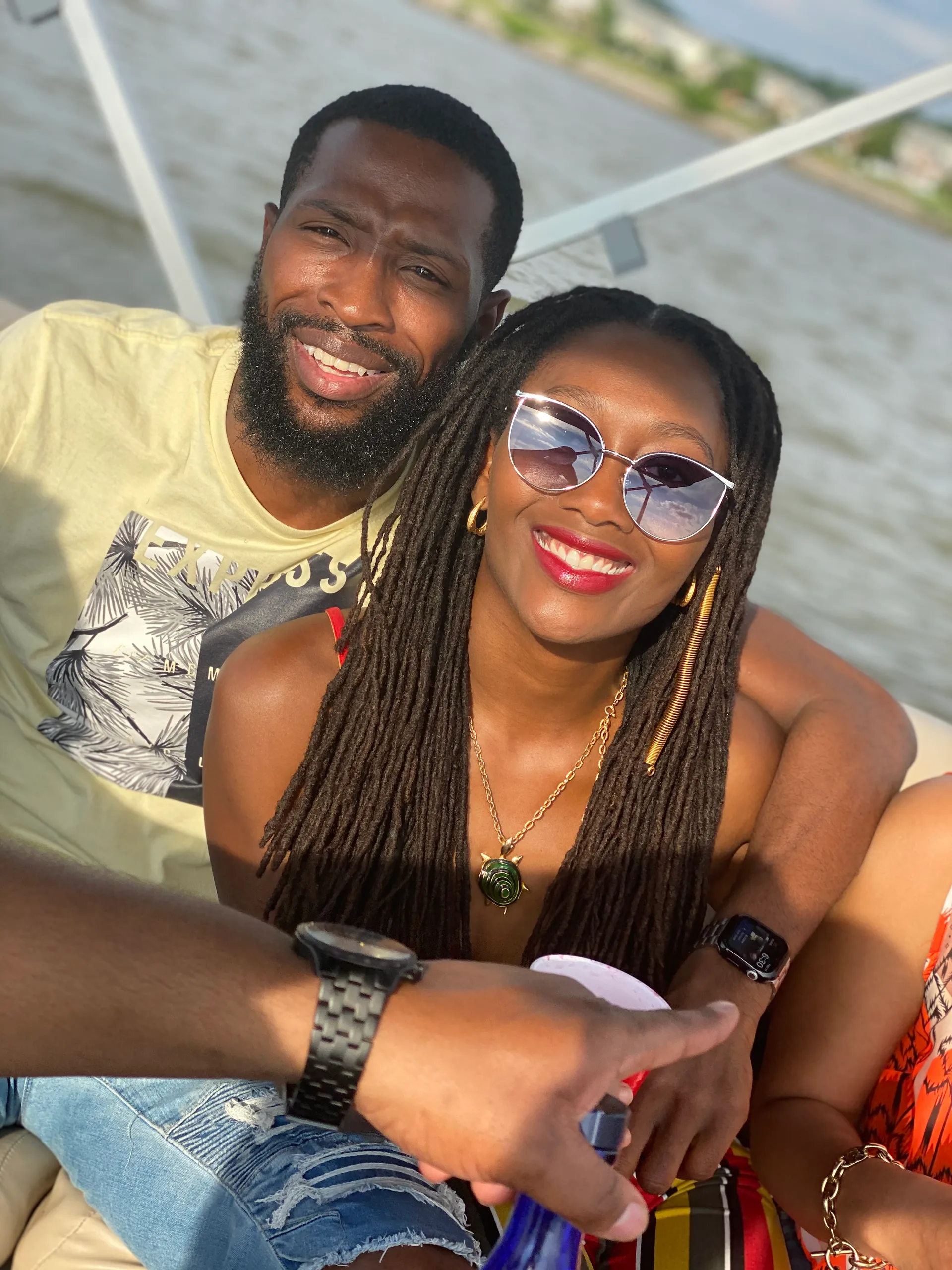Bentley Pontoon DC / Jet Skis(extra cost)