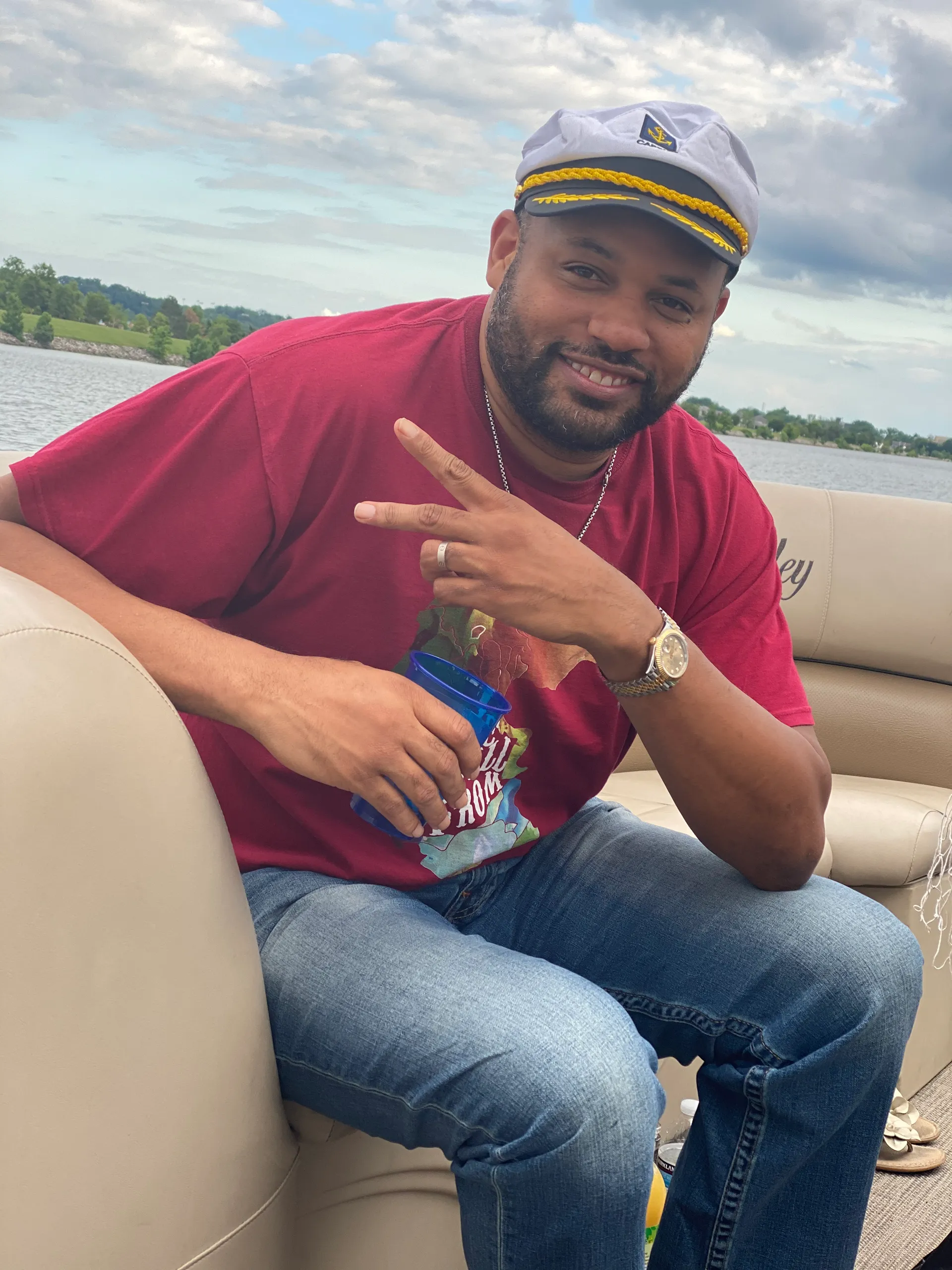 Bentley Pontoon DC / Jet Skis(extra cost)