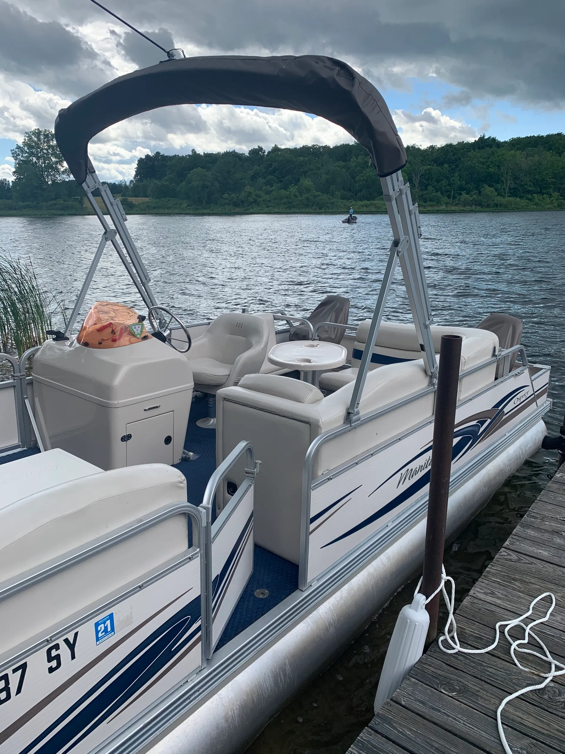 Manitou Pontoon 20 Osprey in Fife Lake, MI — photo 5