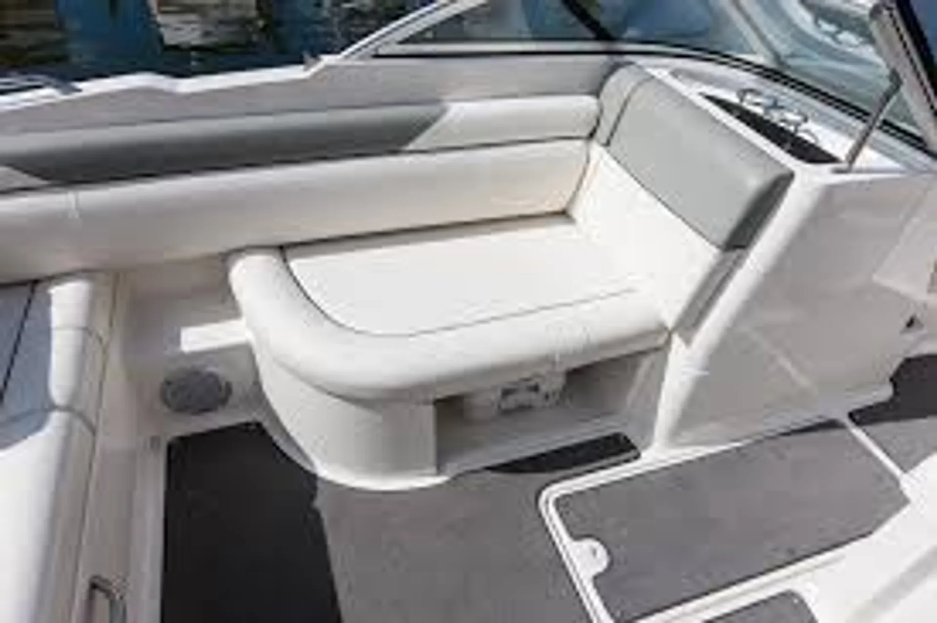 Bayliner Element 19 Deck Boat in La Grange, CA — photo 3