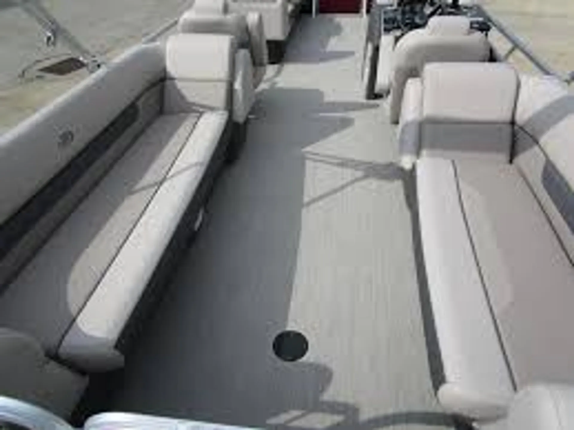 Princecraft Vectra 25 in La Grange, CA — photo 2