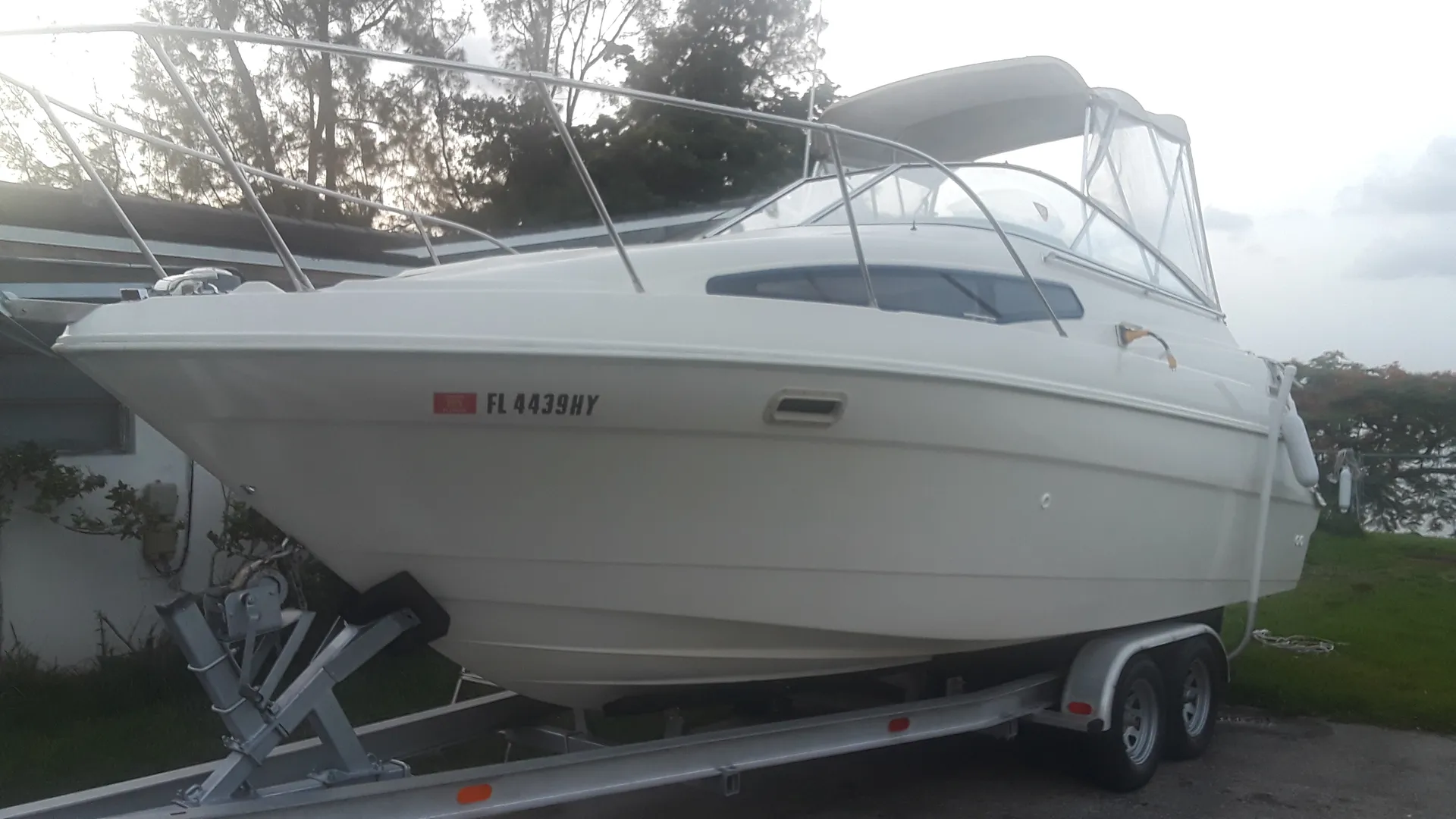 Bayliner 2355 Ciera Sunbridge in Coral Gables, FL — photo 3