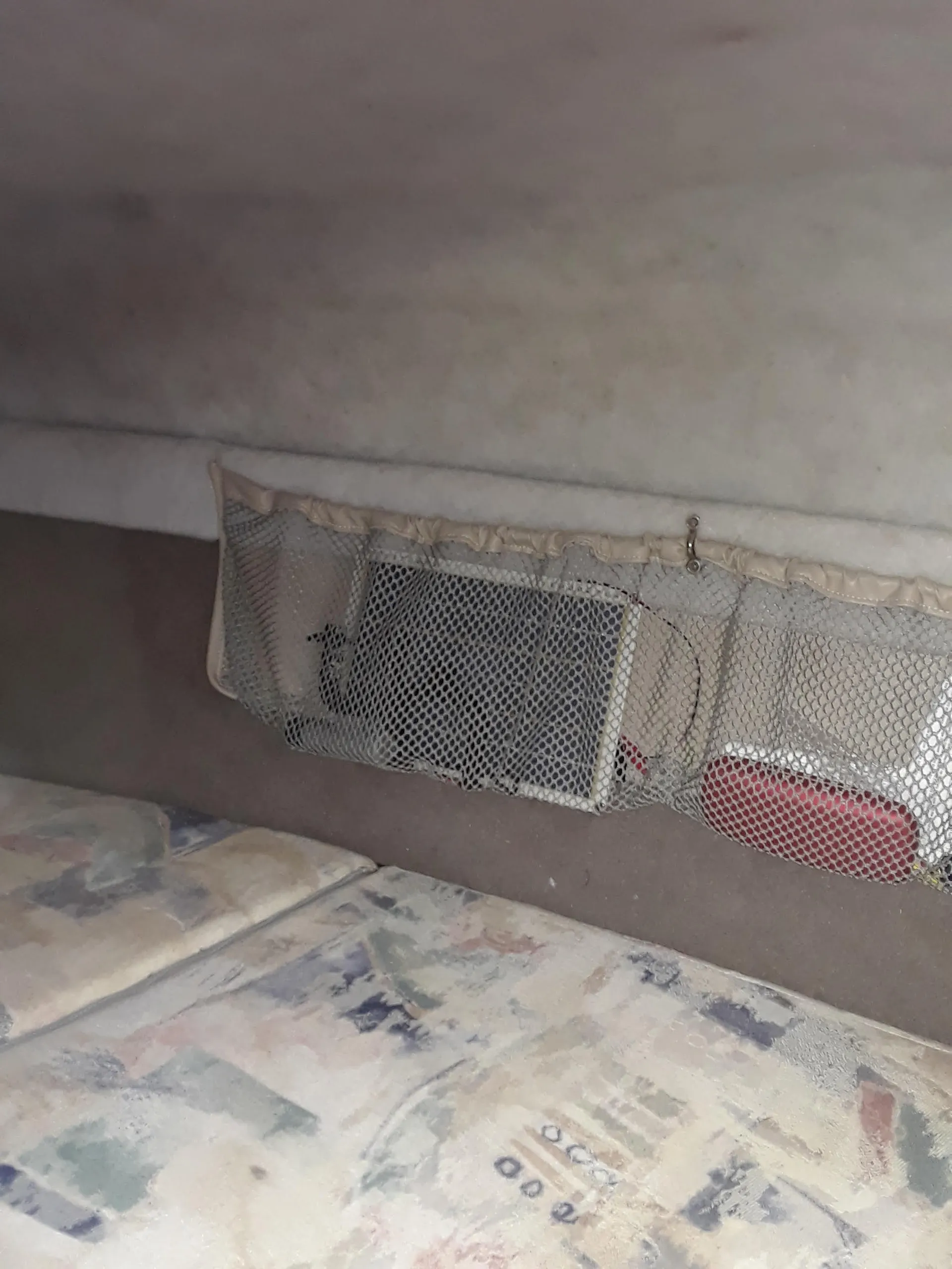 Sea Ray Boats 220 Sundancer in Huntsville, AL — photo 3