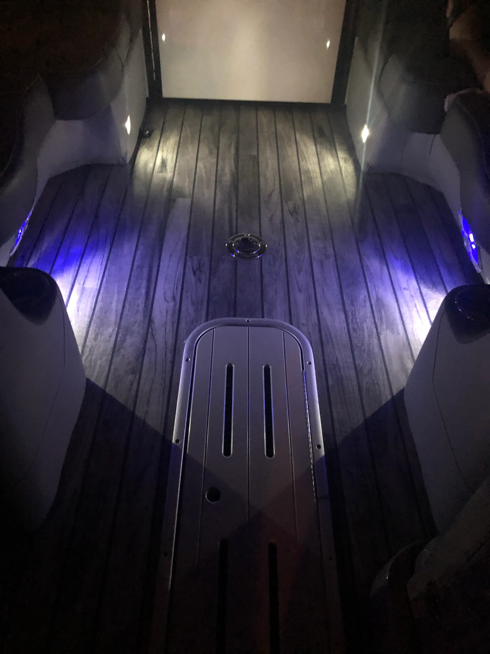 LUXURY BOAT RENTAL ON LAKE LANIER! LIKE NEW 200 HP TRI-TOON by VERANDA