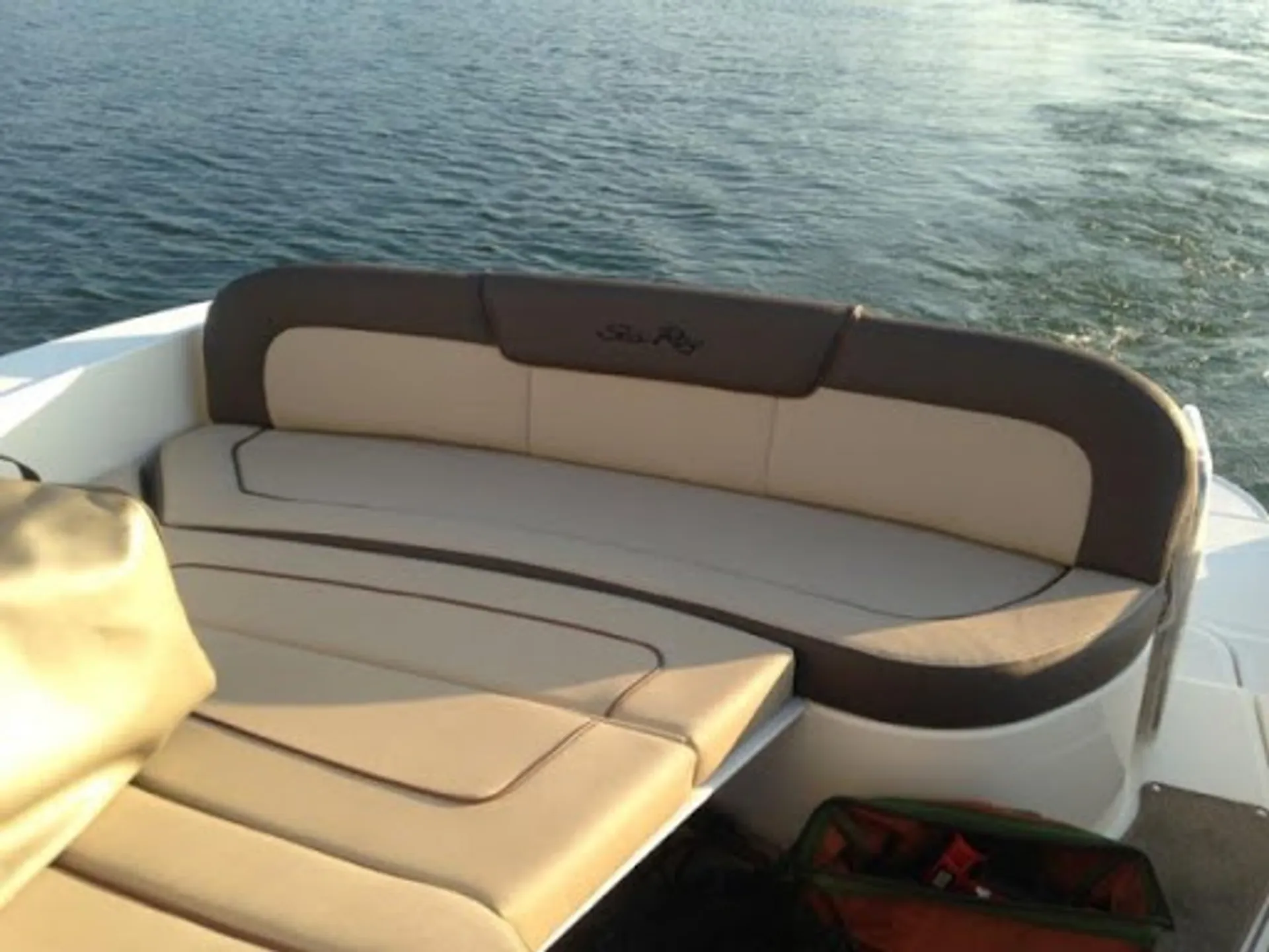 Sea Ray Boats 330 Sundancer in Excelsior, MN — photo 6