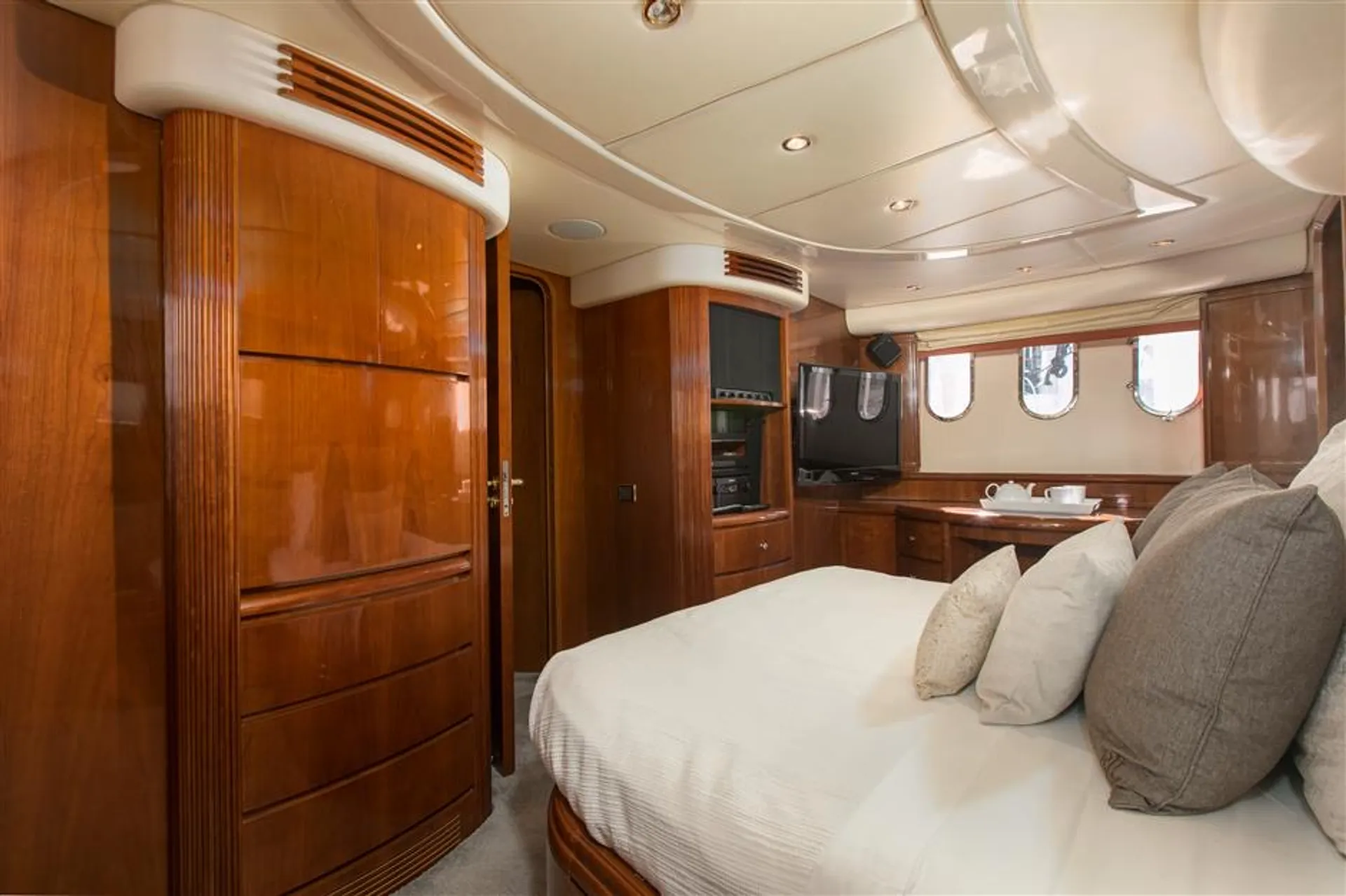 Azimut 80 in Miami, FL — photo 6