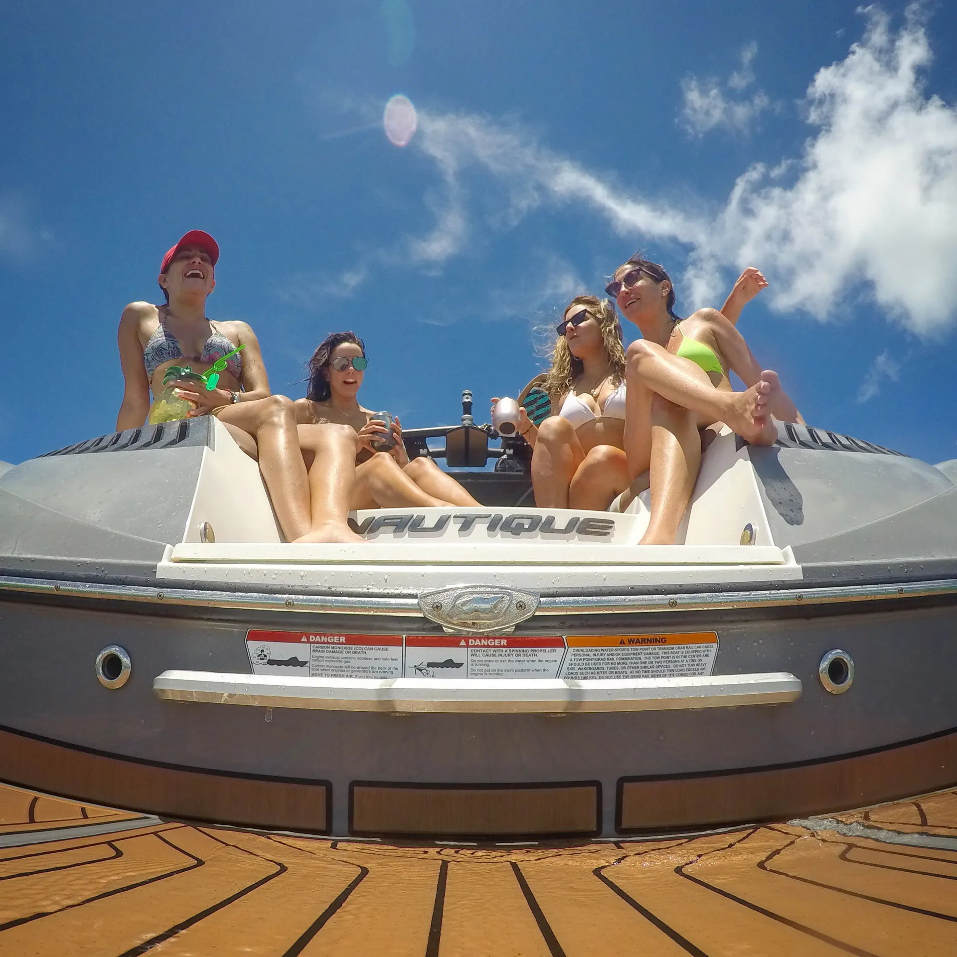 SANDBAR CRUISE - WAKEBOARD - WAKESURF - TUBE - SKI