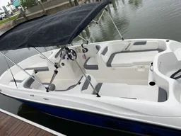 ***10% OFF SPECIAL! COMFORTABLE RELIABLE AND FUN BAYLINER DECK BOAT*** boat photo