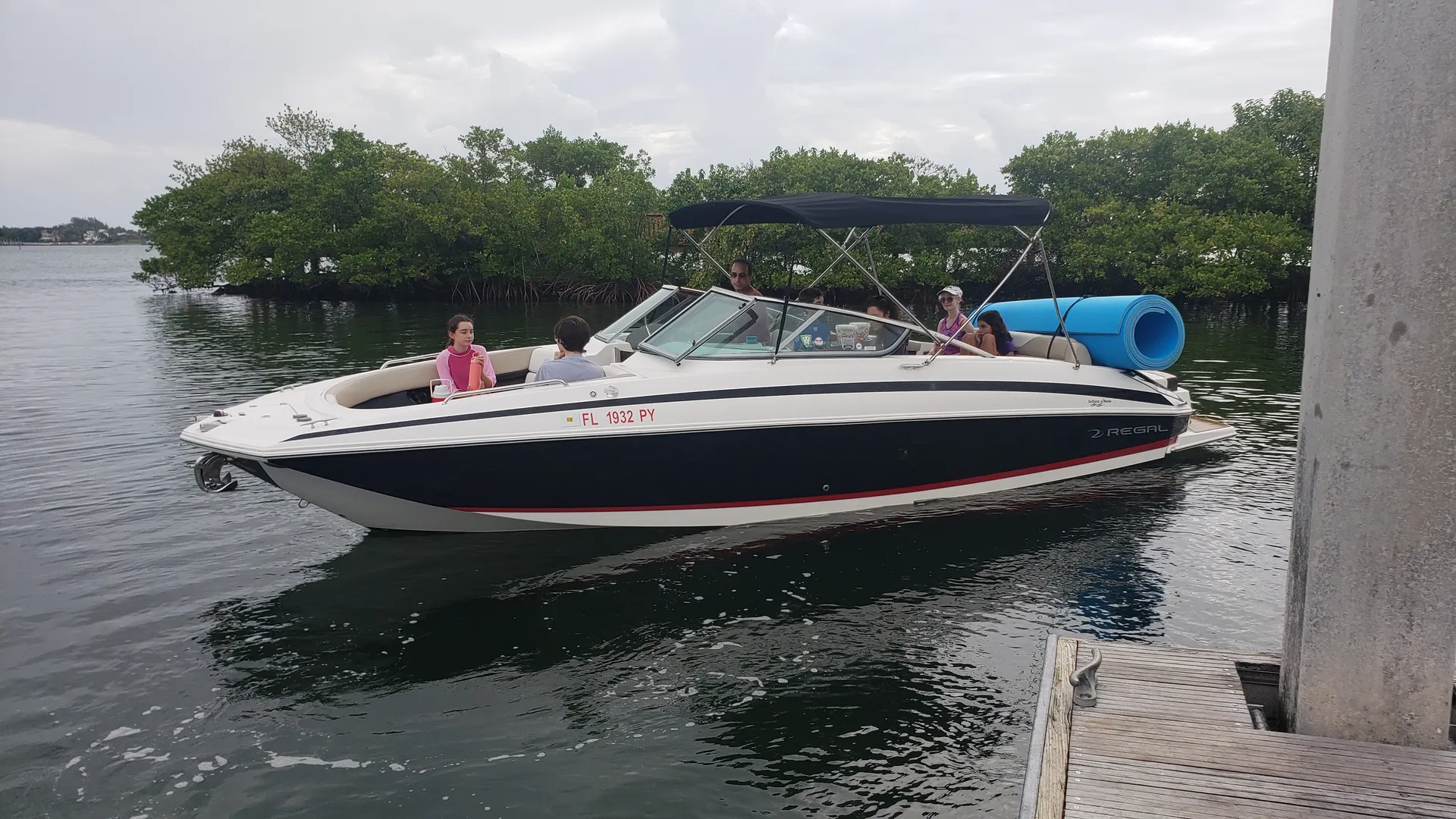 Regal 27 FasDeck Volvo in Boynton Beach, FL — photo 2