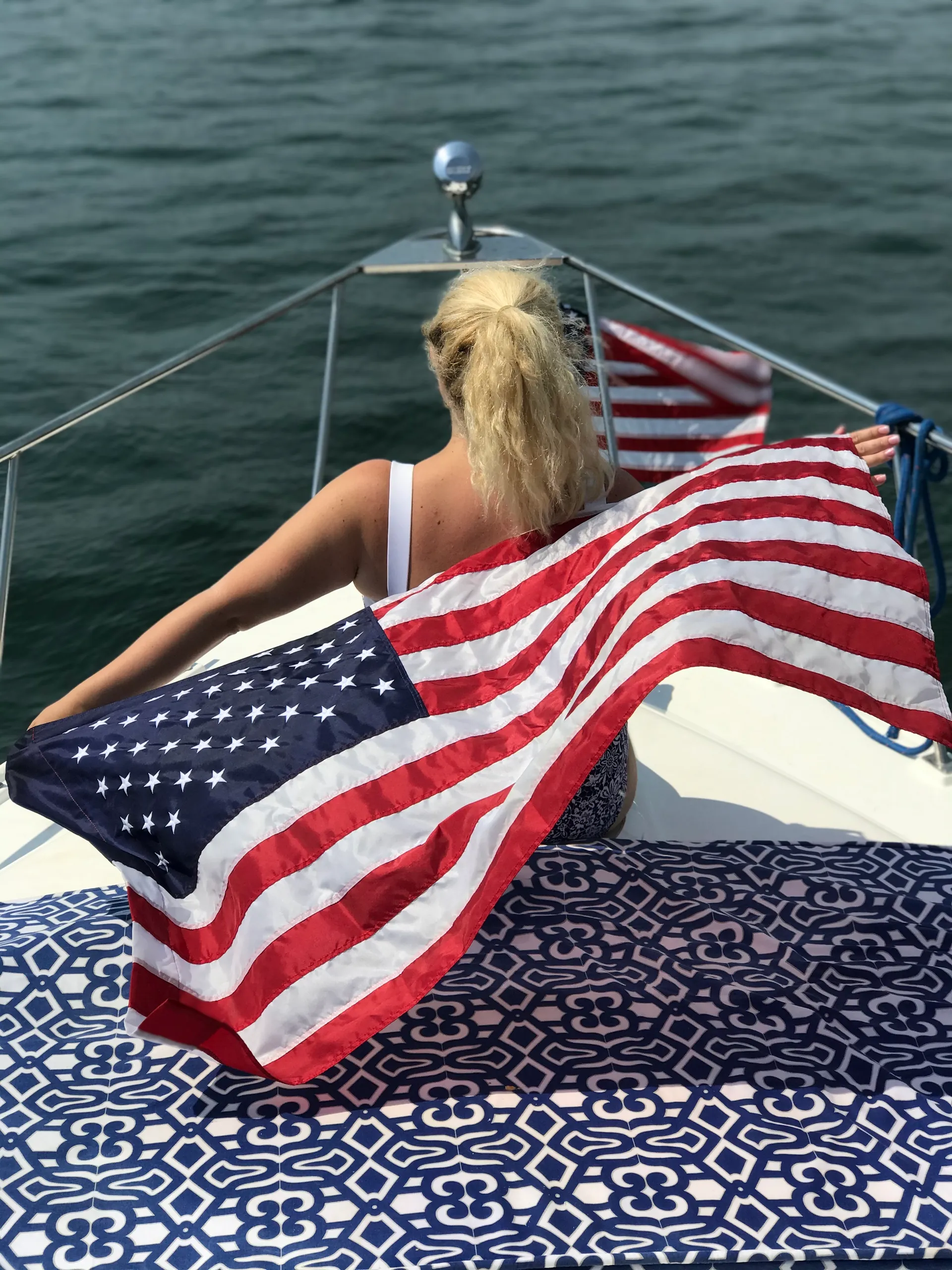Beautiful 40' Cruiser Yacht on San Diego Bay with Licensed Captain