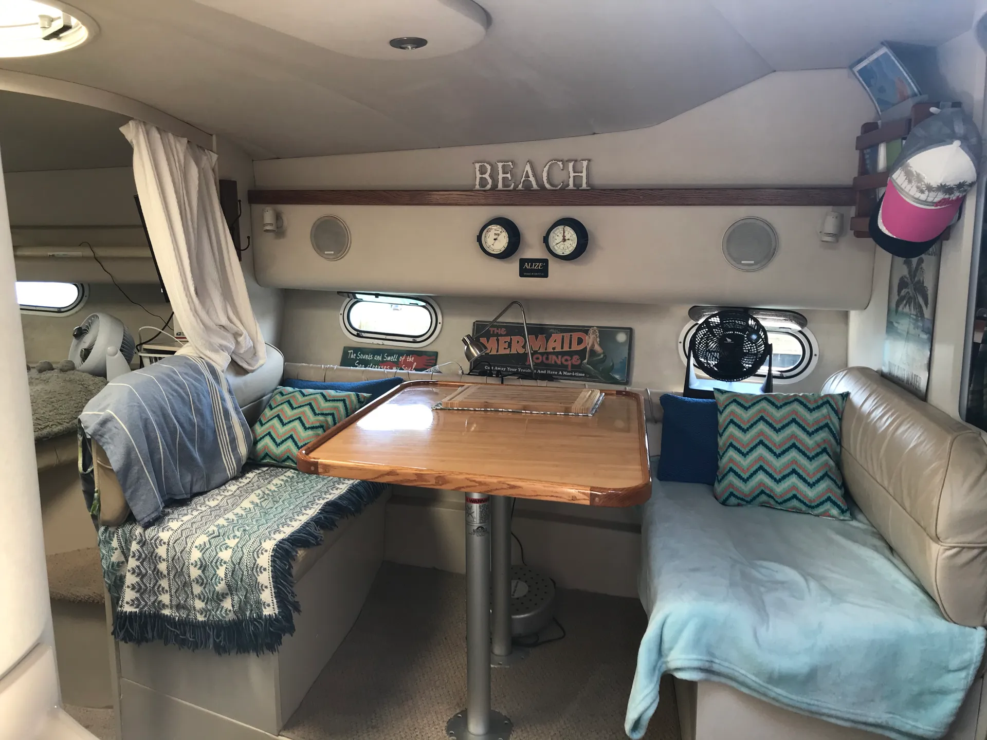 Beautiful 40' Cruiser Yacht on San Diego Bay with Licensed Captain