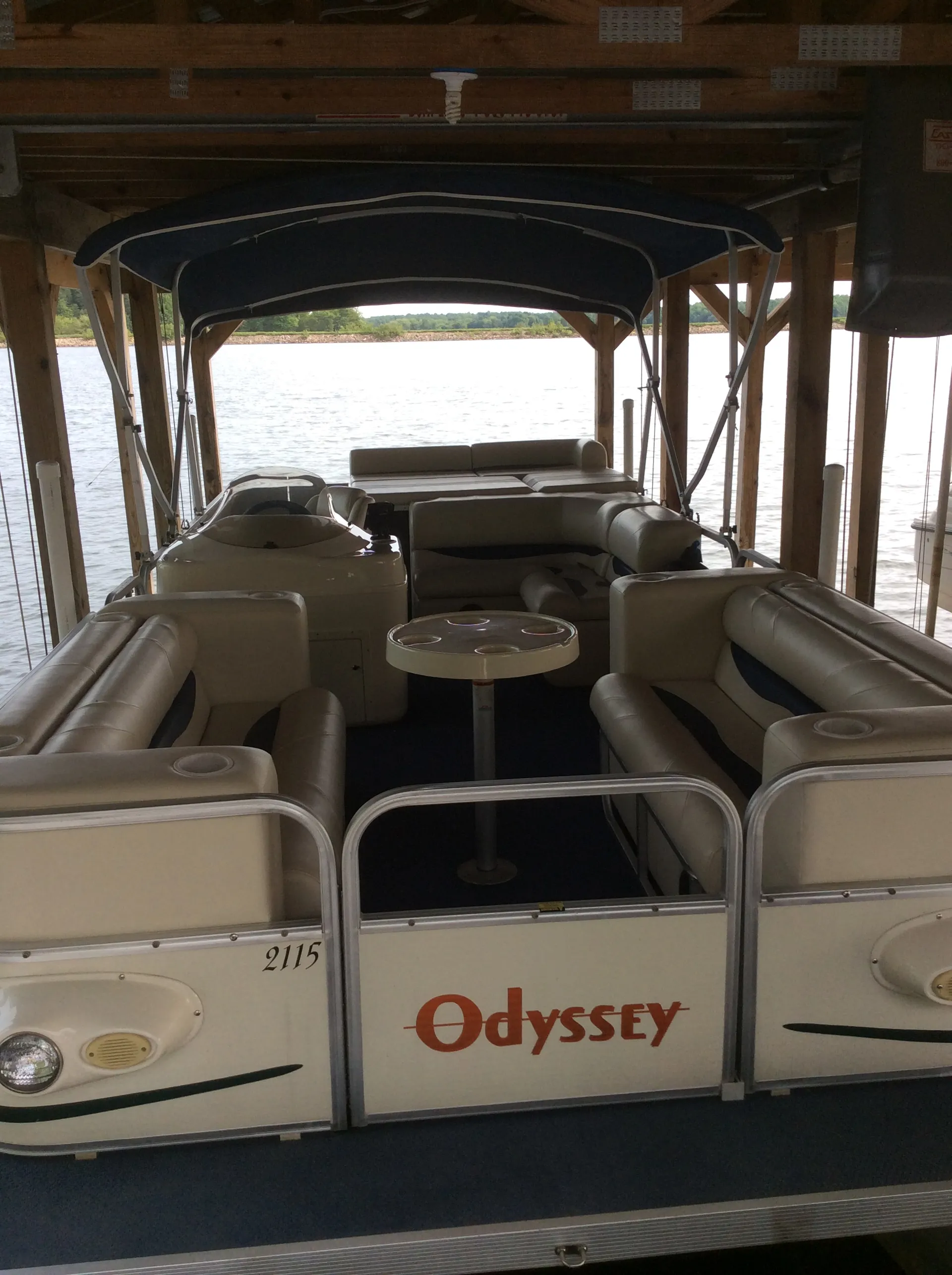 Odyssey Pontoons 2115 Mellennium in Mineral, VA