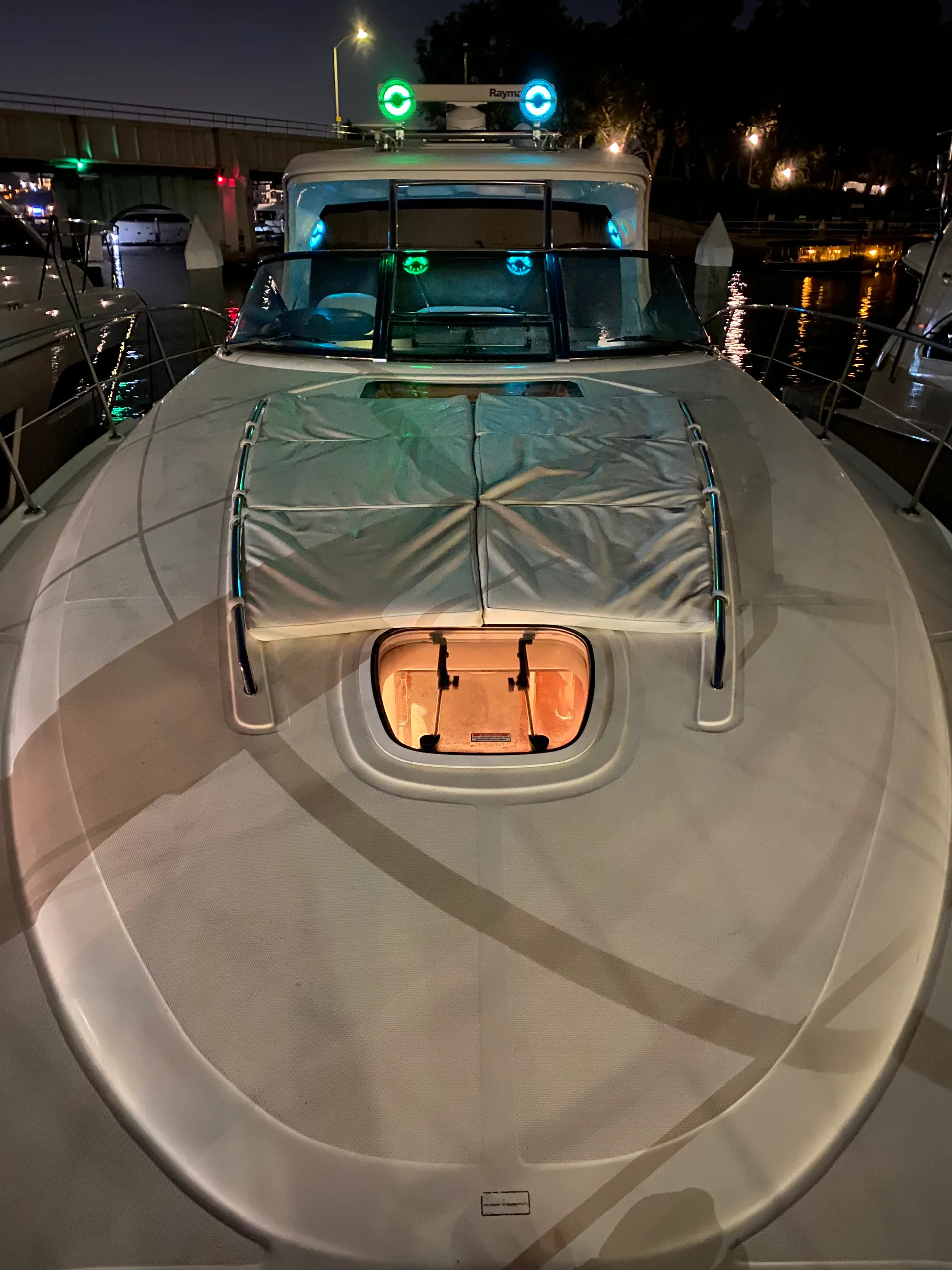 43’ Searay Sundancer Sport Yacht Newport Harbor Cruise