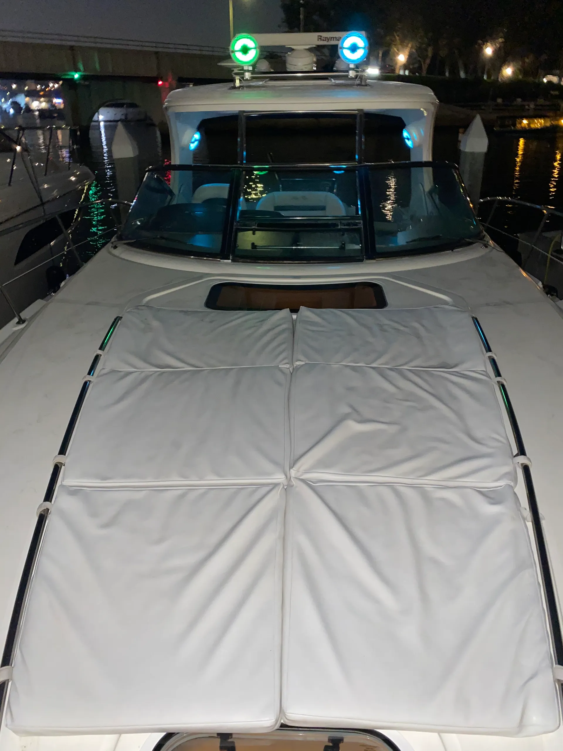 43’ Searay Sundancer Sport Yacht Newport Harbor Cruise