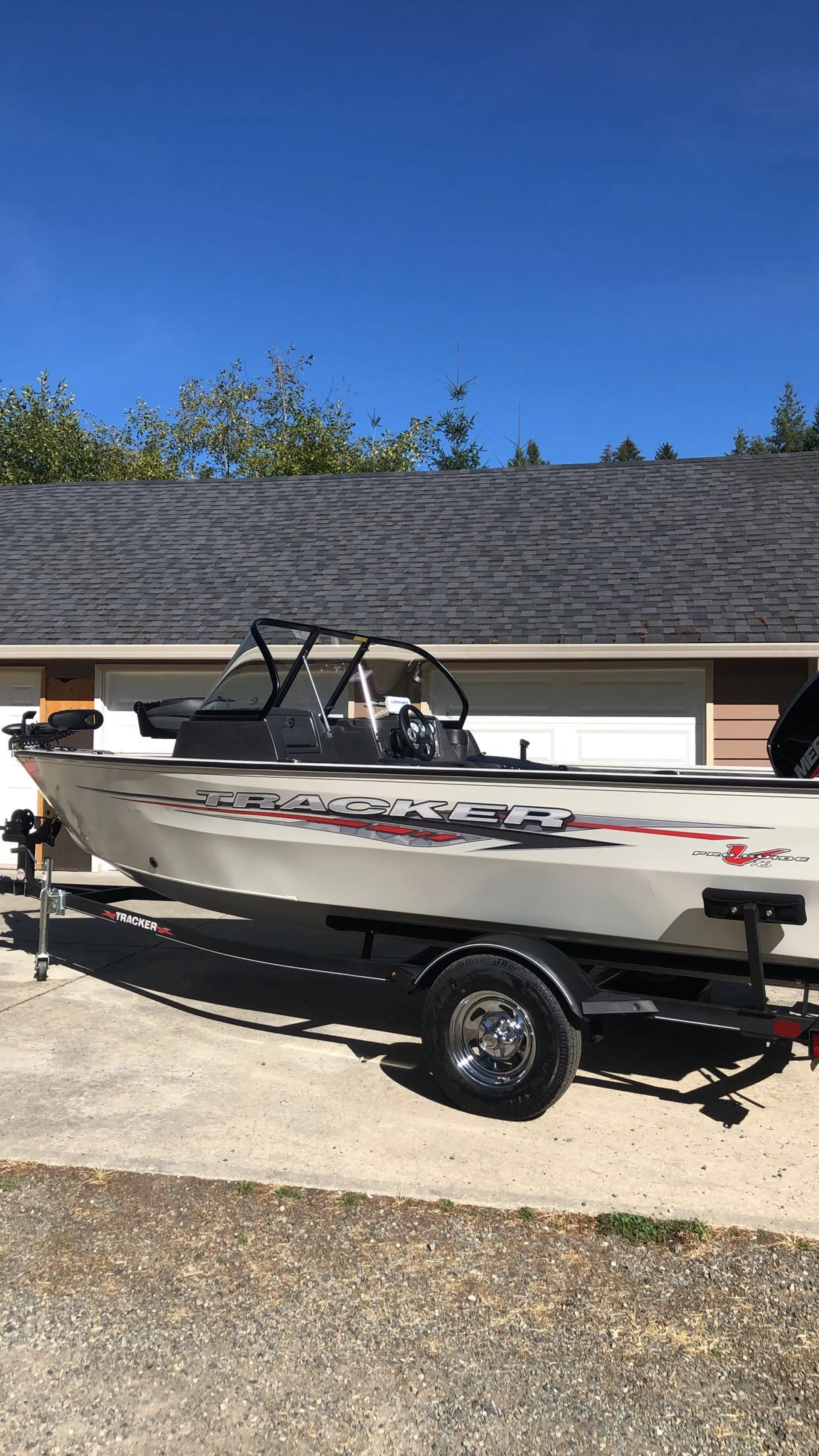 TRACKER BY TRACKER MARINE PRO GUIDE V-16 WT W/60ELPT 4-S W/TRLR in Olympia, WA — photo 4