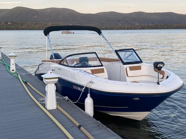 Rent a Bayliner bow rider in Jersey City, NJ near me