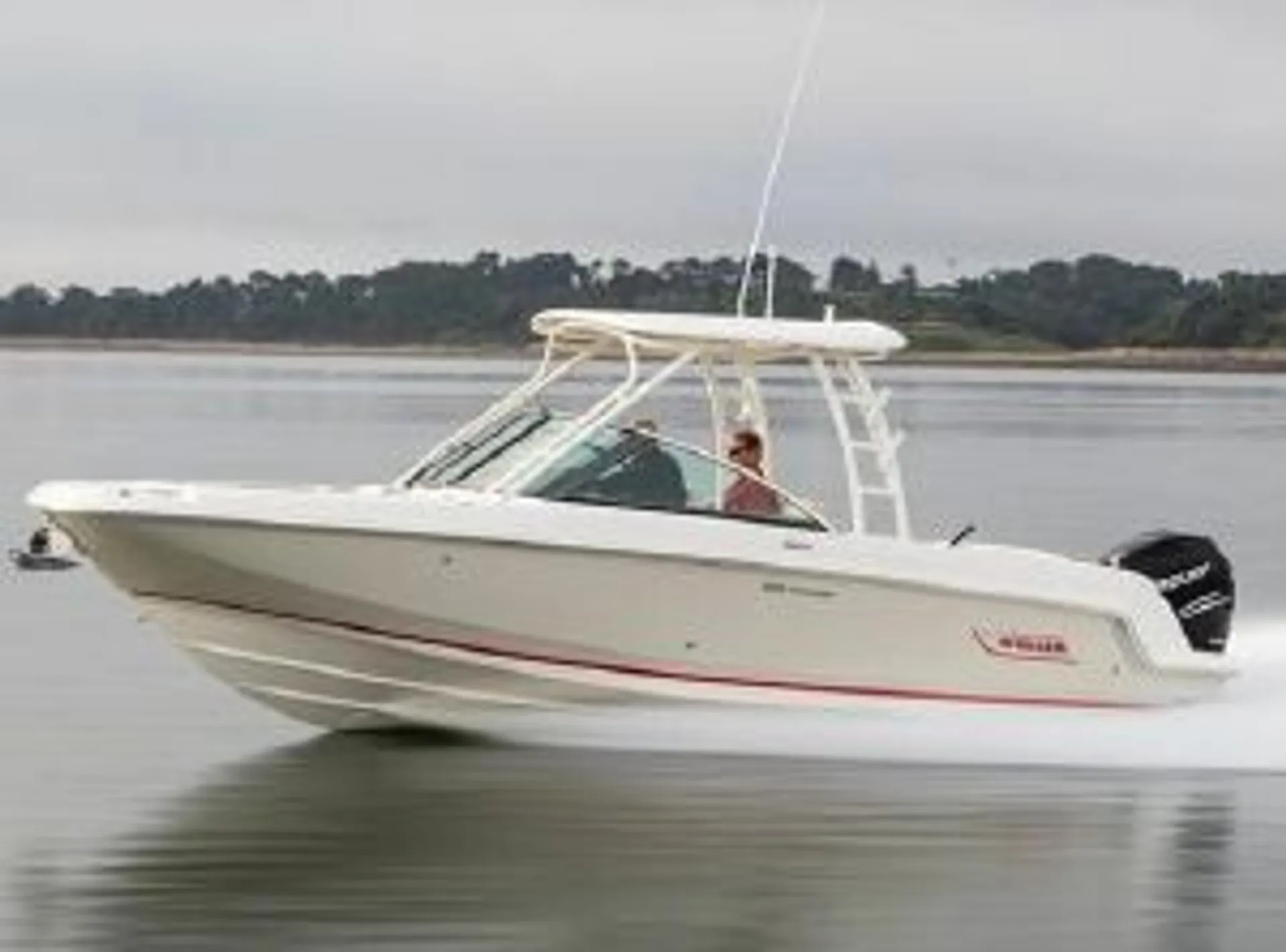 Boston Whaler 230 Vantage w/300XL DTS Verado in Key Largo, FL — photo 2