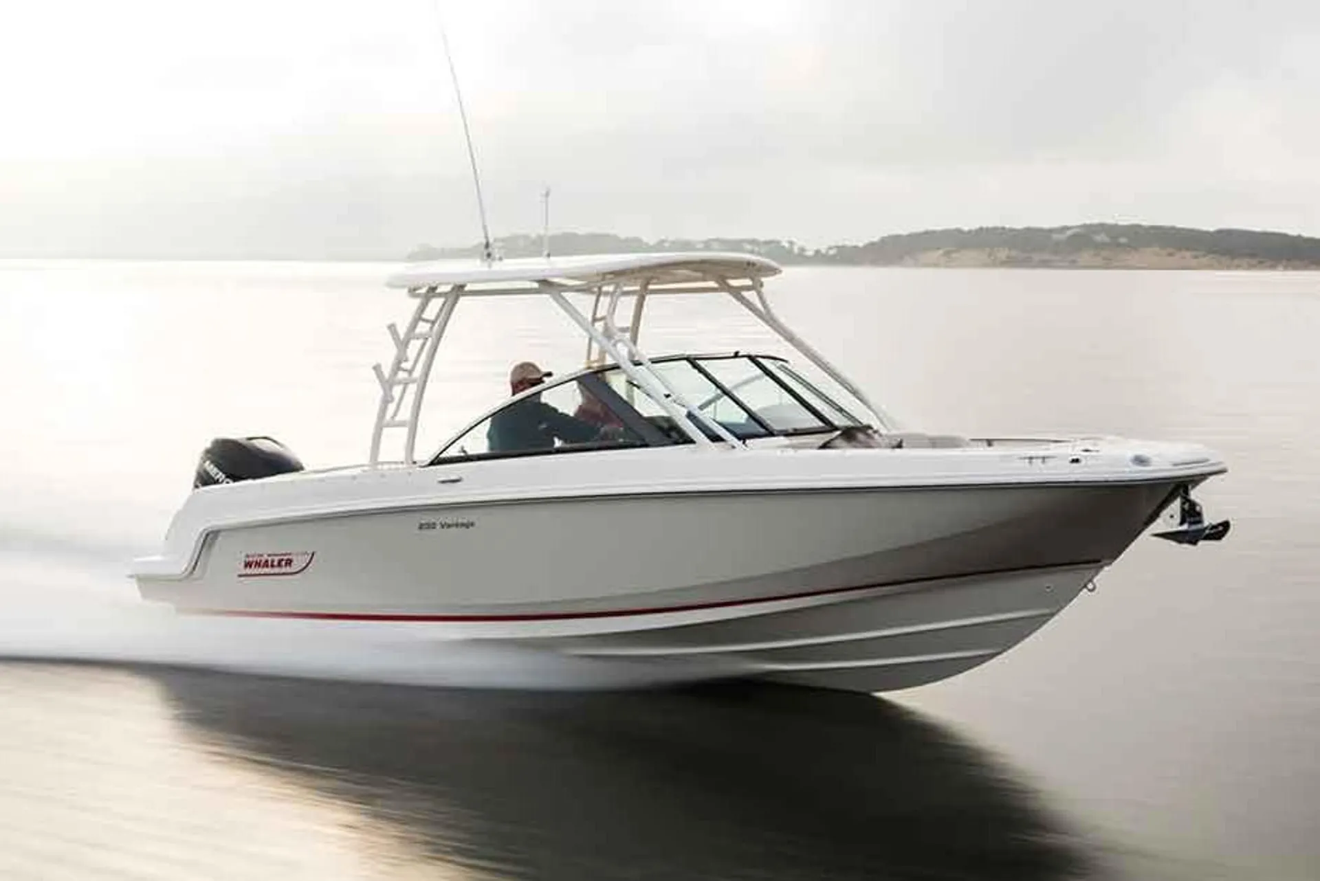 Boston Whaler 230 Vantage w/300XL DTS Verado in Key Largo, FL — photo 3