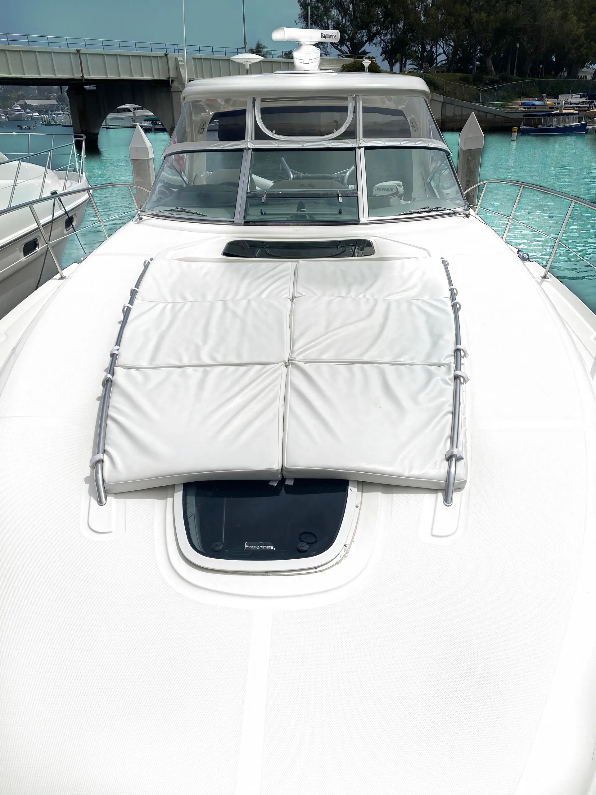 43’ Searay Sundancer Sport Yacht Newport Harbor Cruise