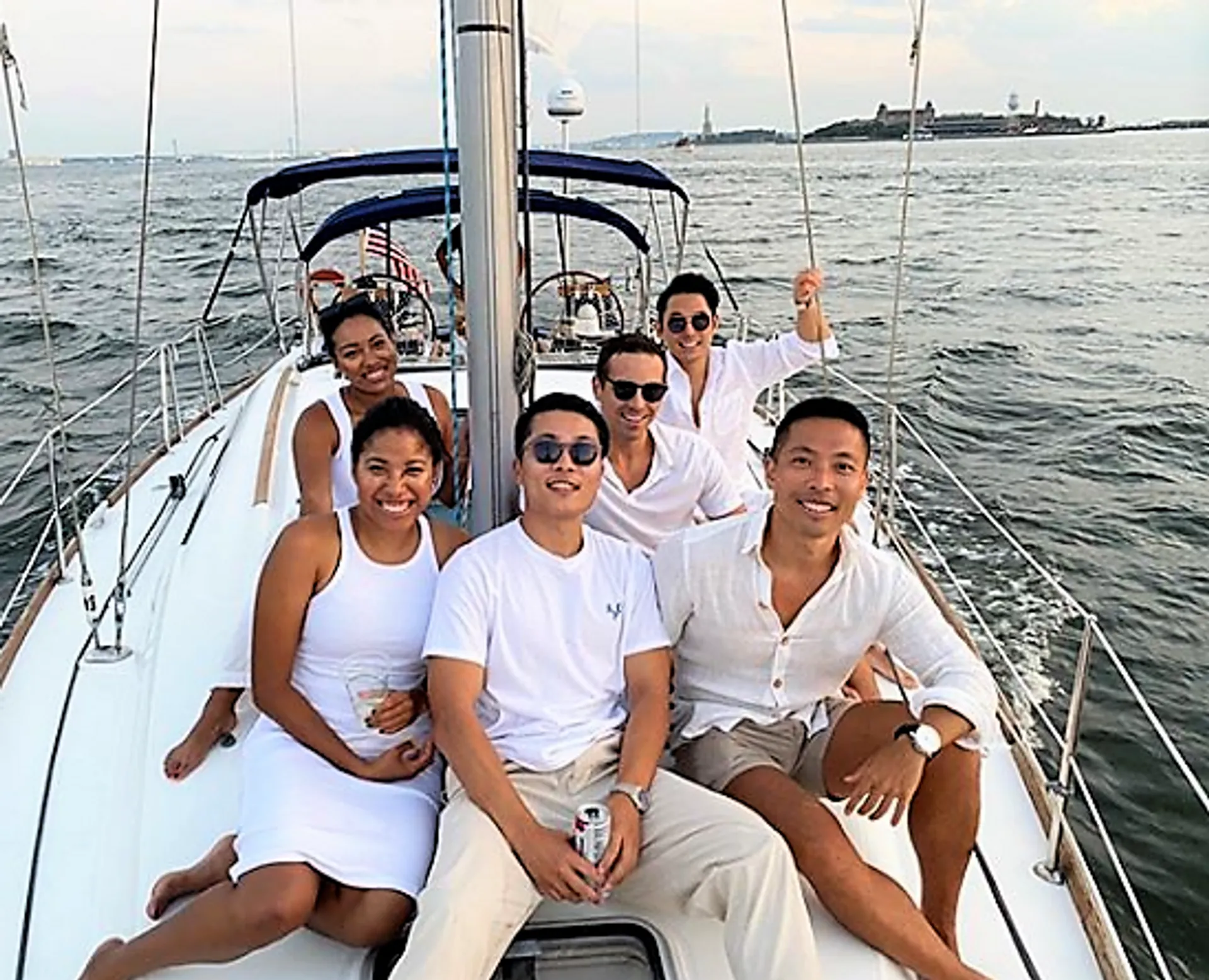 #1 Manhattan Sailing! Champagne &amp; Catering Service, Captain &amp; Crew