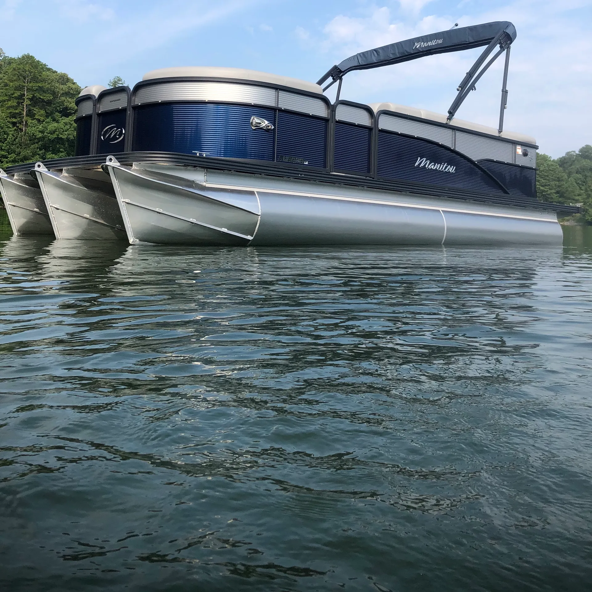 2021 21’ Manitou pontoon