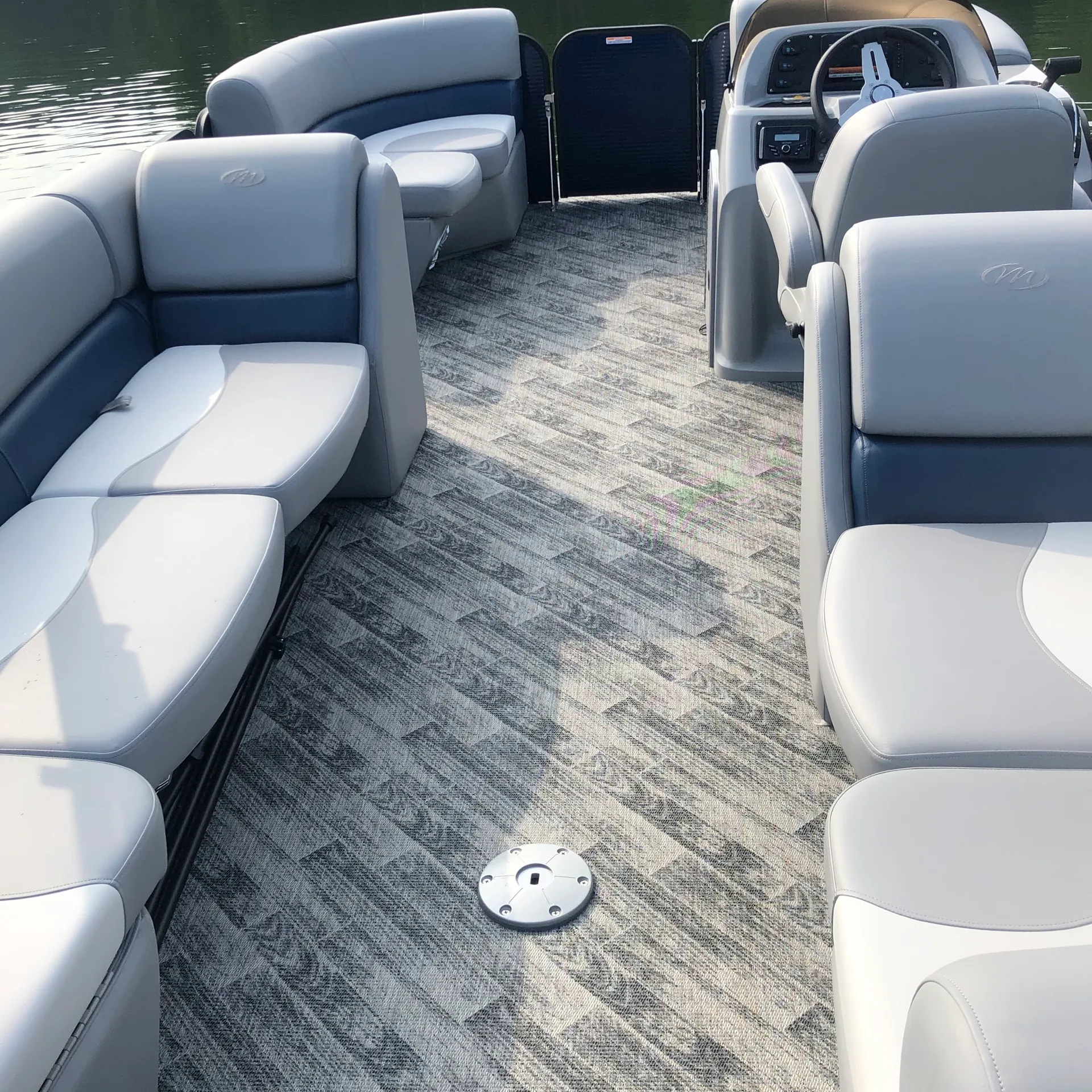 2021 21’ Manitou pontoon