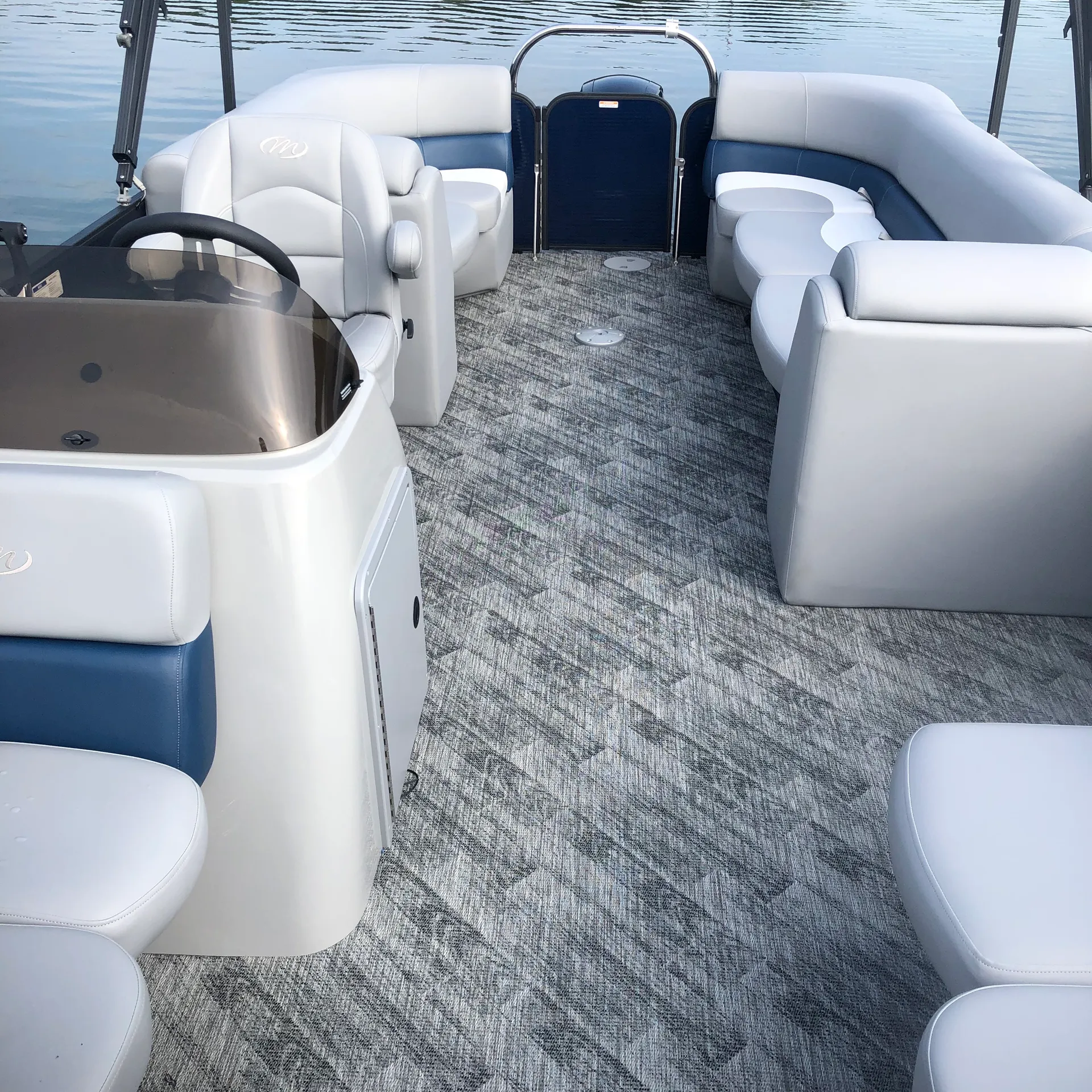 2021 21’ Manitou pontoon