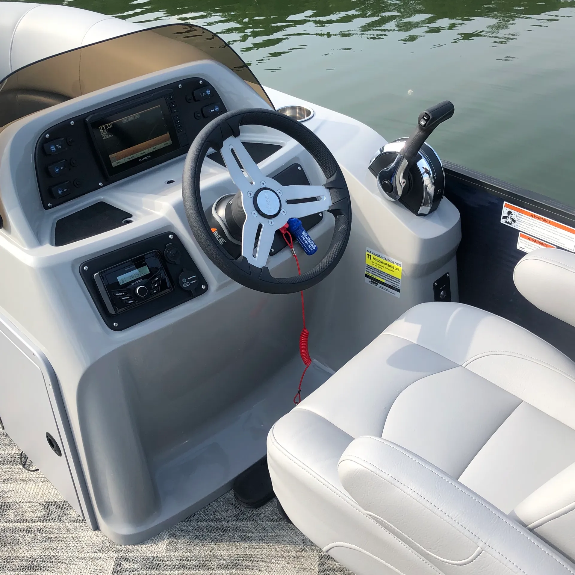 2021 21’ Manitou pontoon