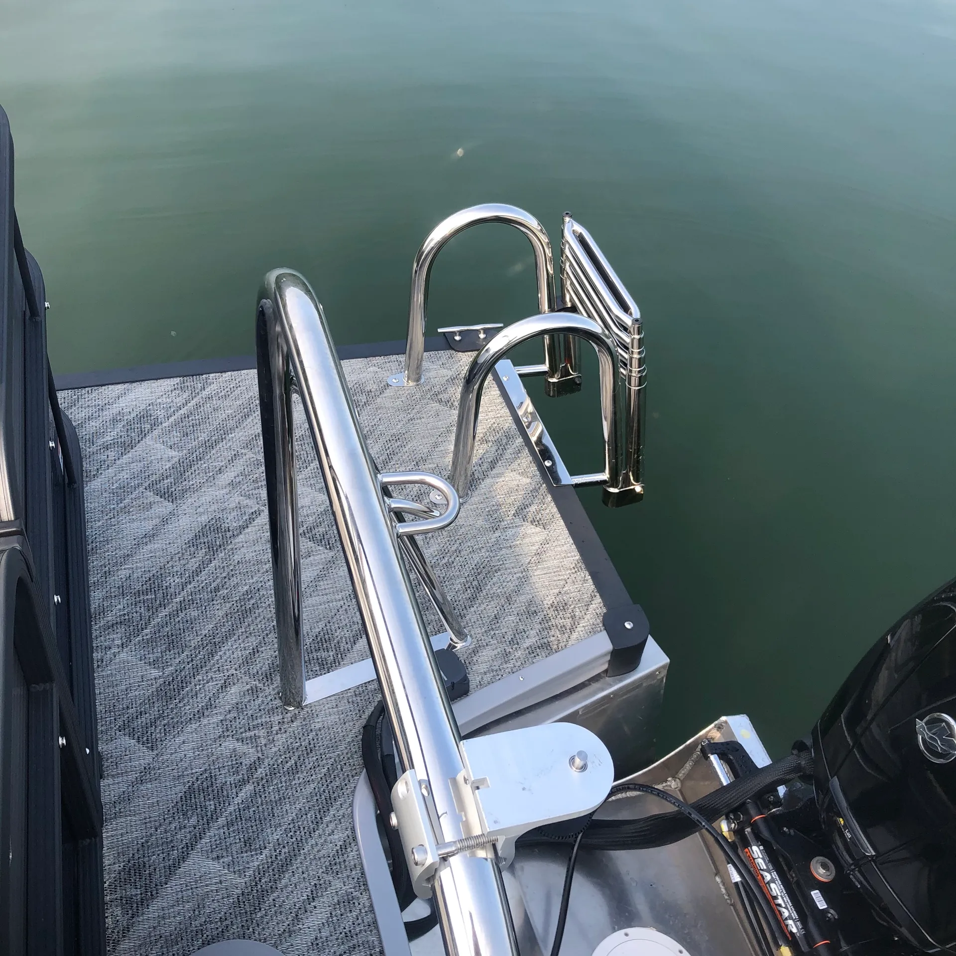 2021 21’ Manitou pontoon
