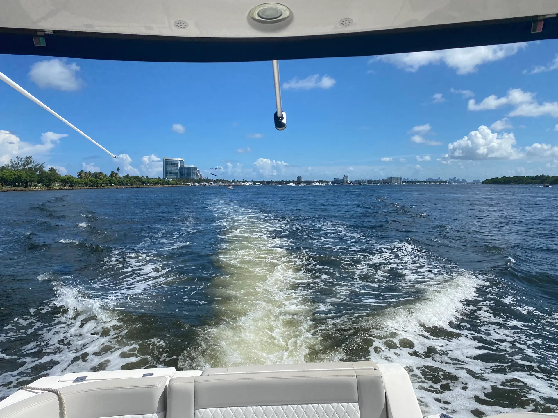 Chaparral Boats 330 Signature Volvo Joystick in Miami Beach, FL — photo 3