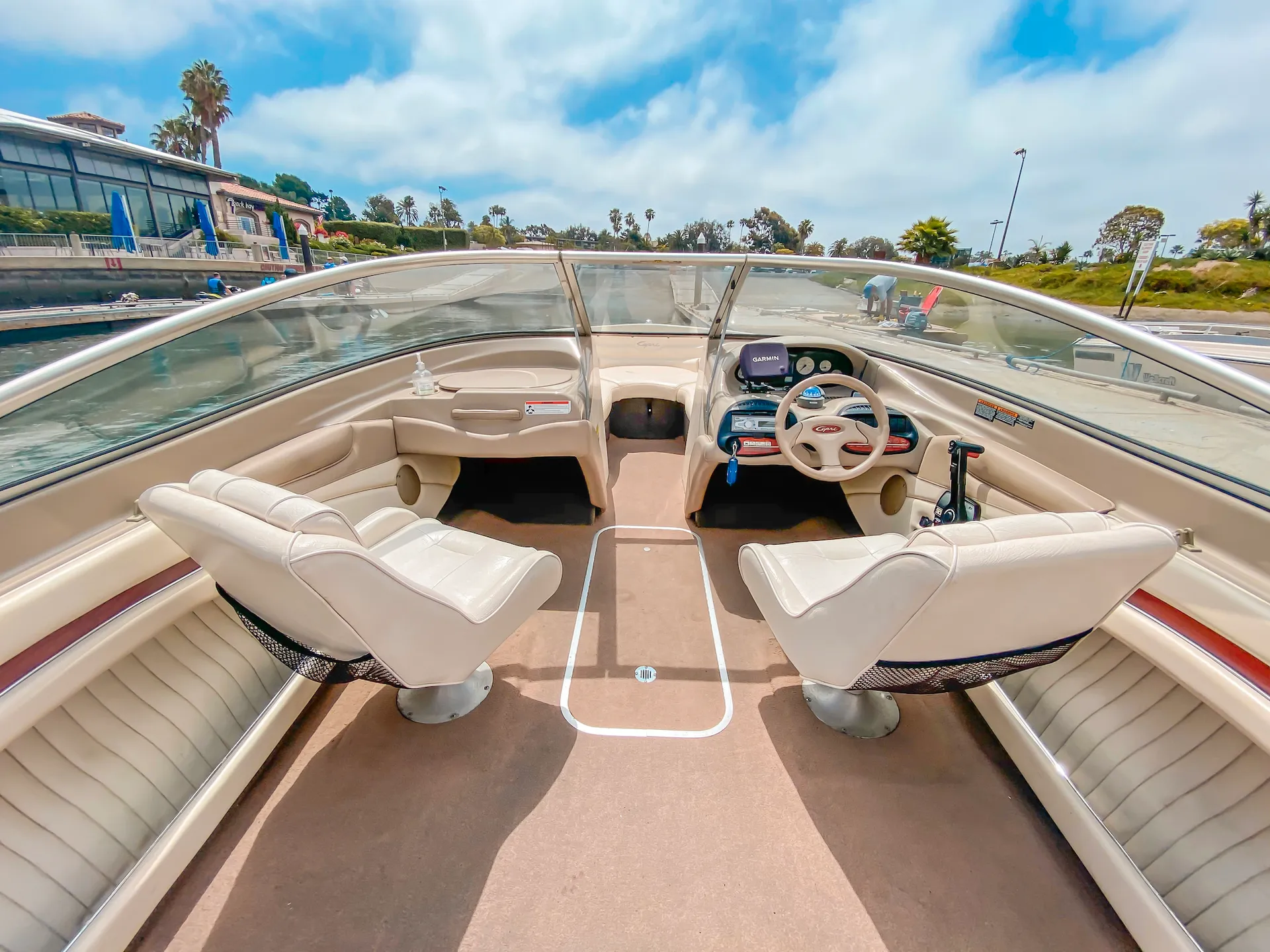 Bayliner 2050 Capri BR  in Newport Beach, CA — photo 7