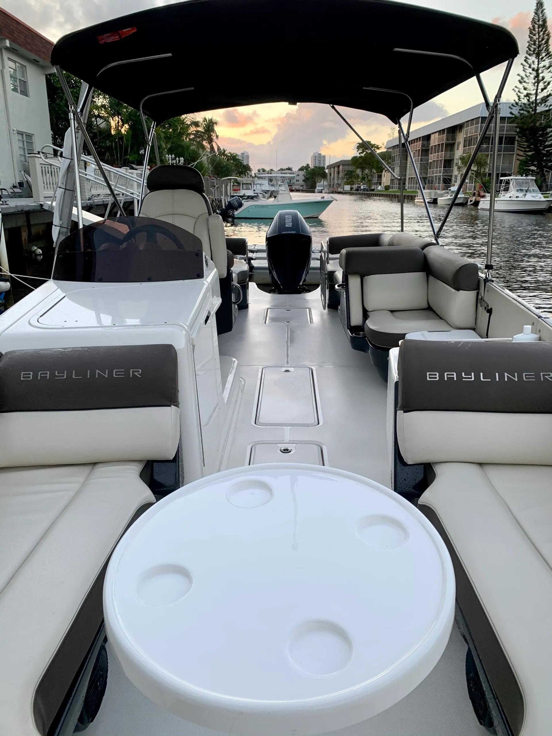 BAYLINER ELEMENT XR7 in North Miami Beach, FL — photo 7