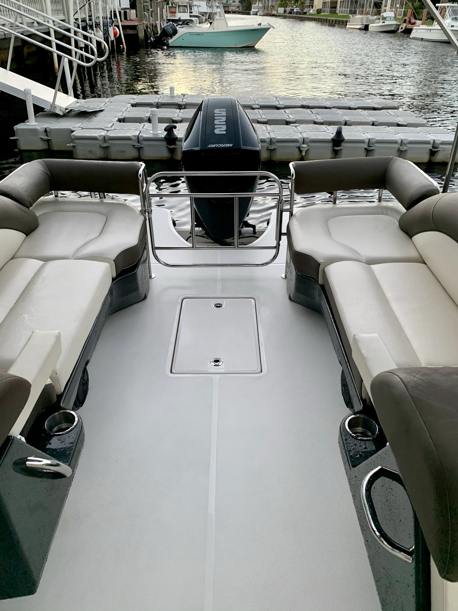 BAYLINER ELEMENT XR7 in North Miami Beach, FL — photo 8
