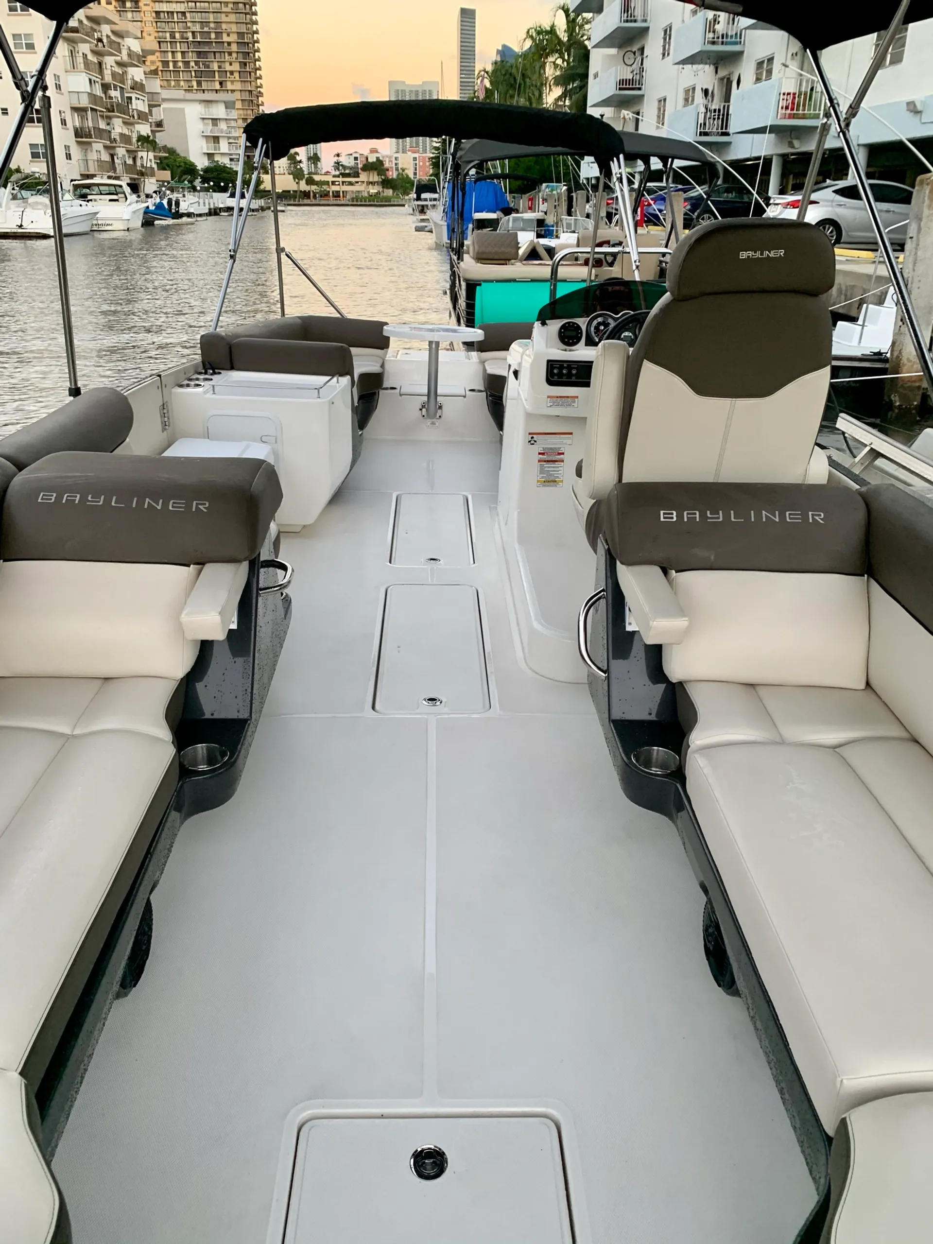 BAYLINER ELEMENT XR7 in North Miami Beach, FL — photo 9