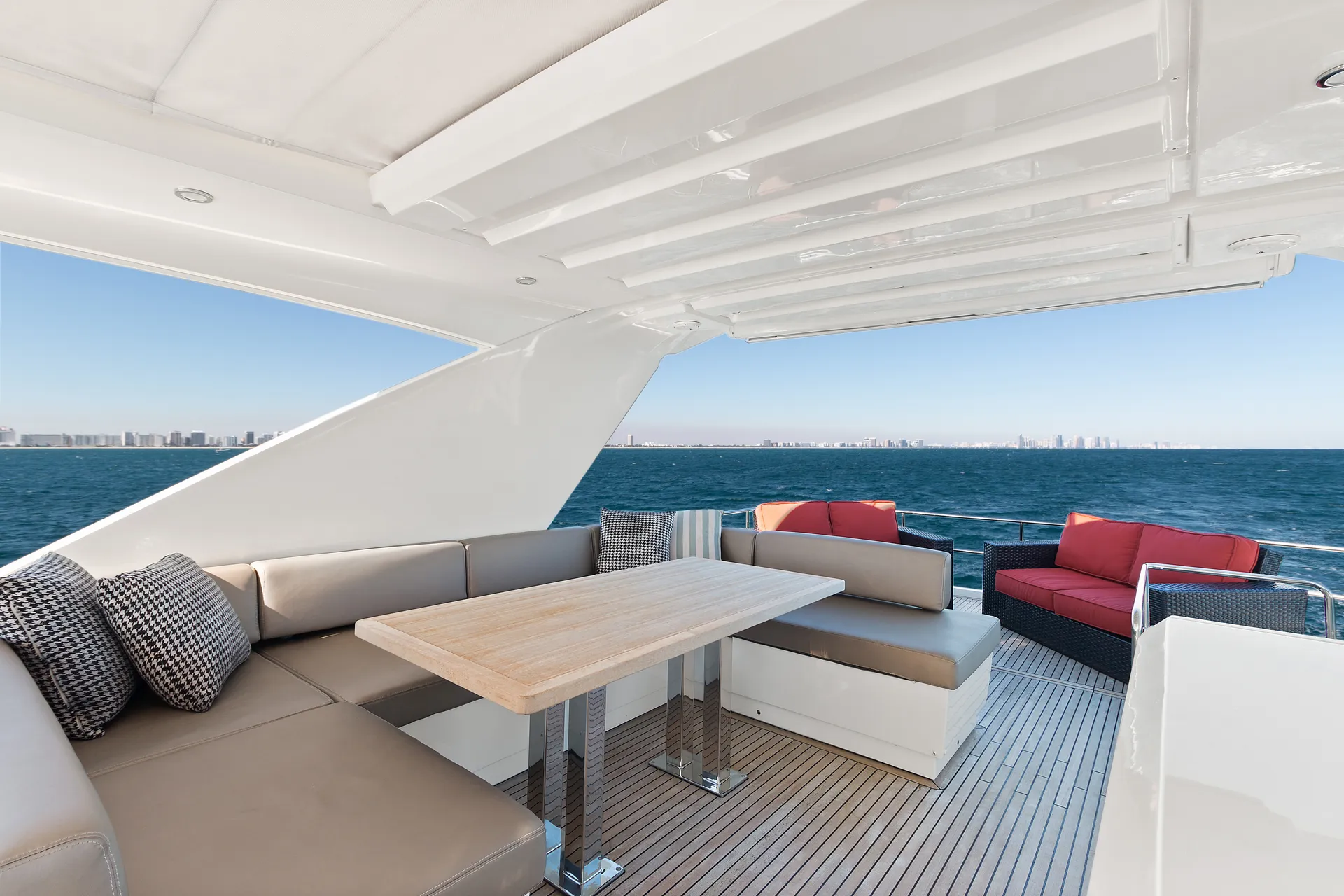 Prestige 75 Prestige in Aventura, FL — photo 10