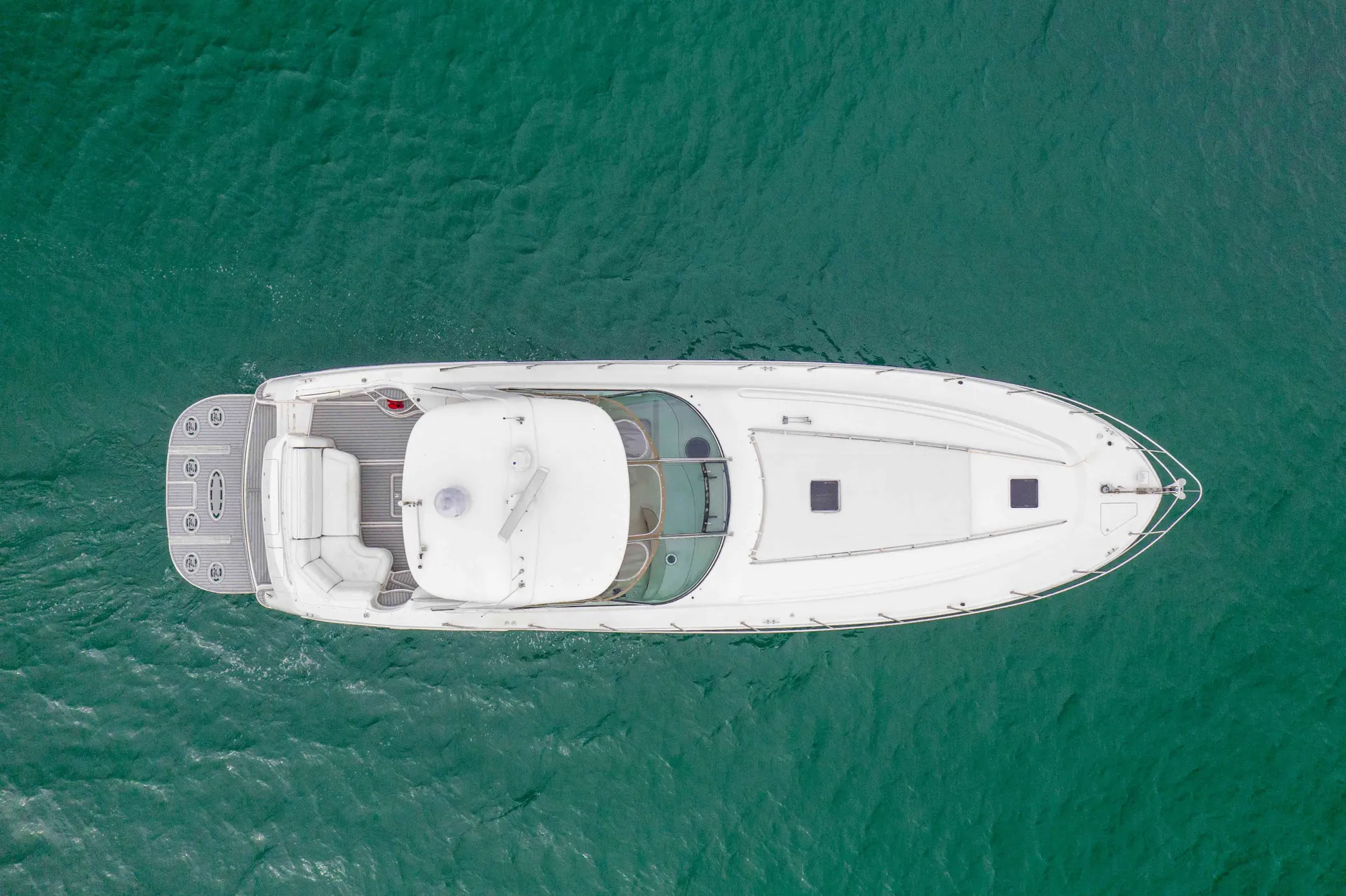 Sea Ray Boats 540 Sundancer in Miami, FL — photo 2